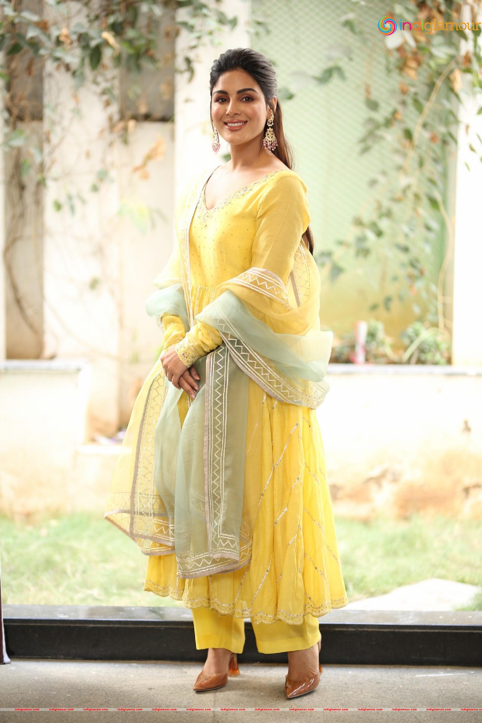 Samyuktha Menon Actress hd photo