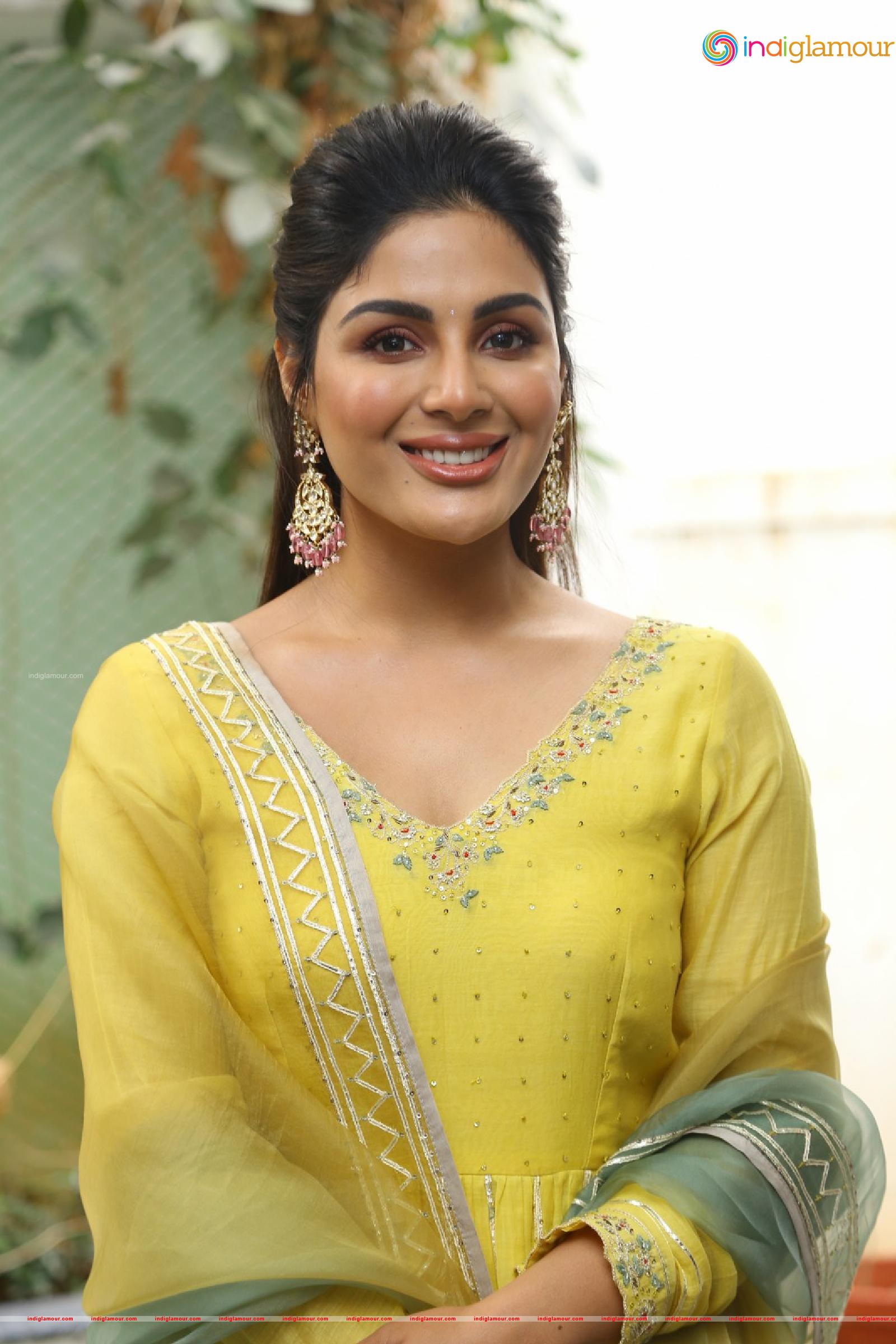 Samyuktha Menon Actress hd photo