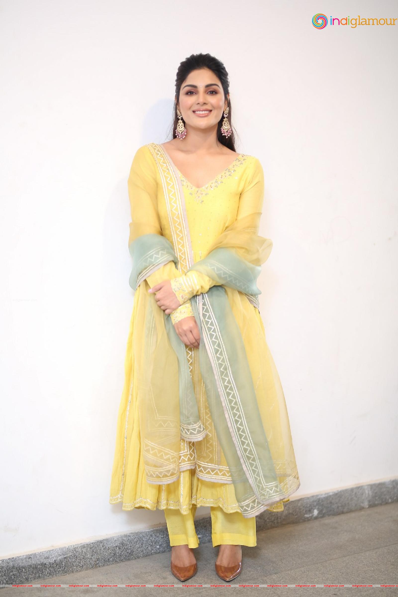 Samyuktha Menon Actress hd photo