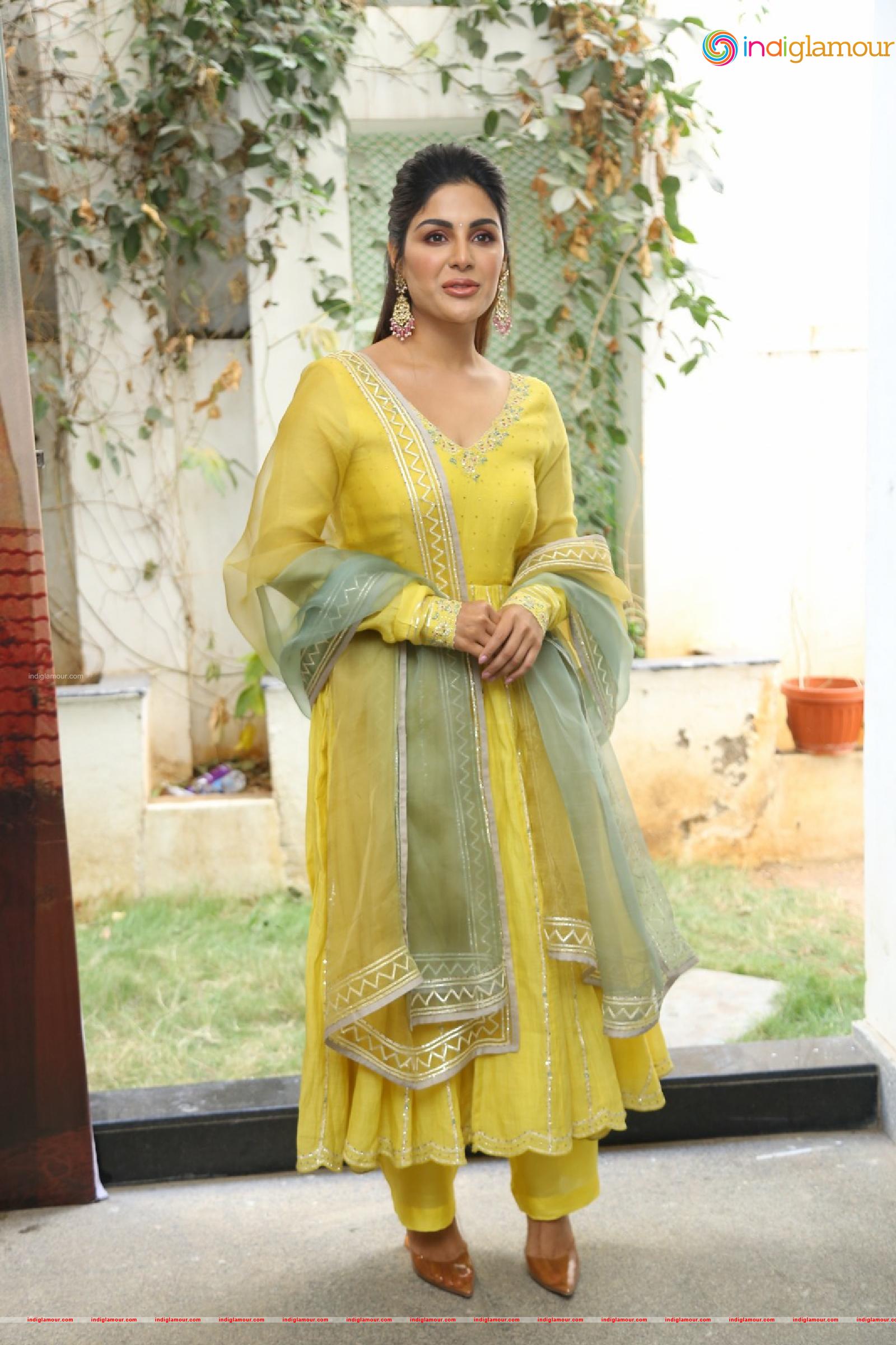 Samyuktha Menon Actress hd photo
