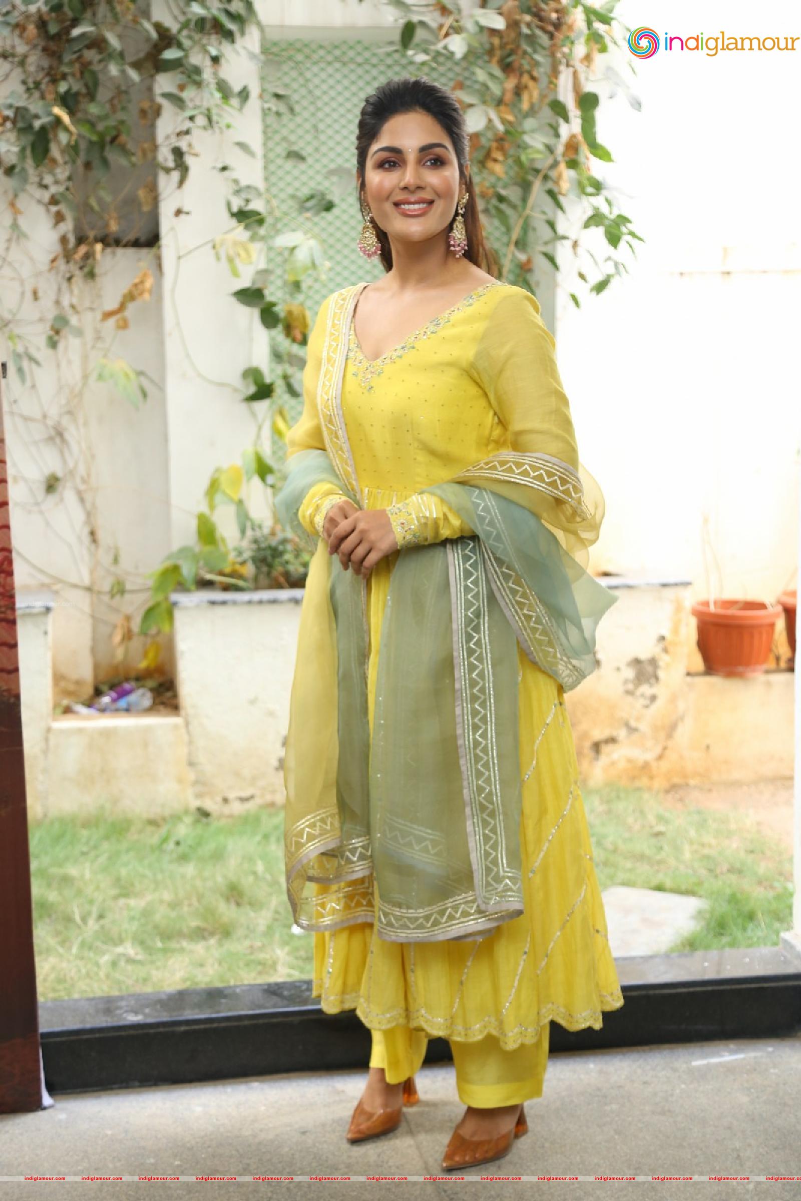 Samyuktha Menon Actress hd photo