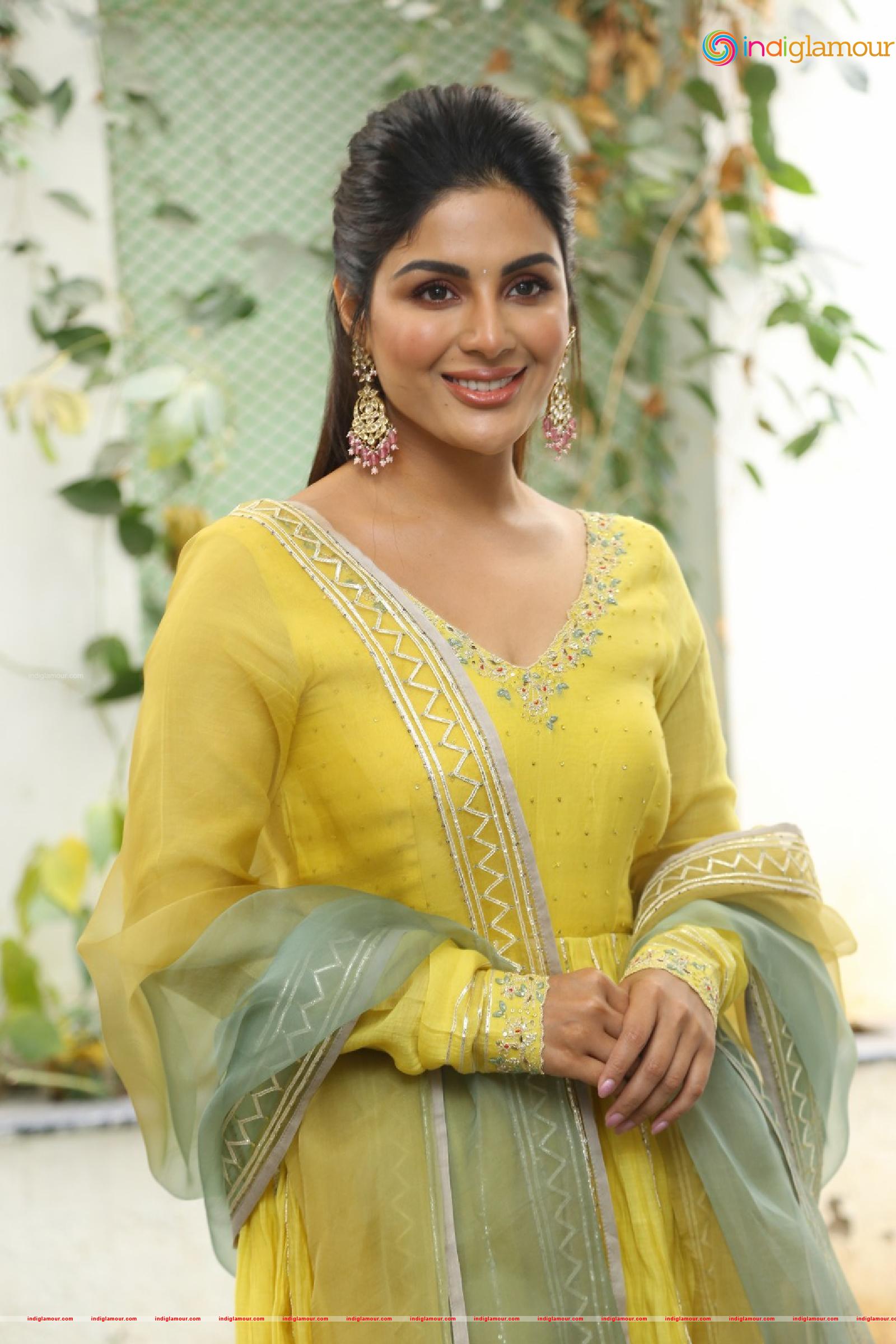 Samyuktha Menon Actress hd photo