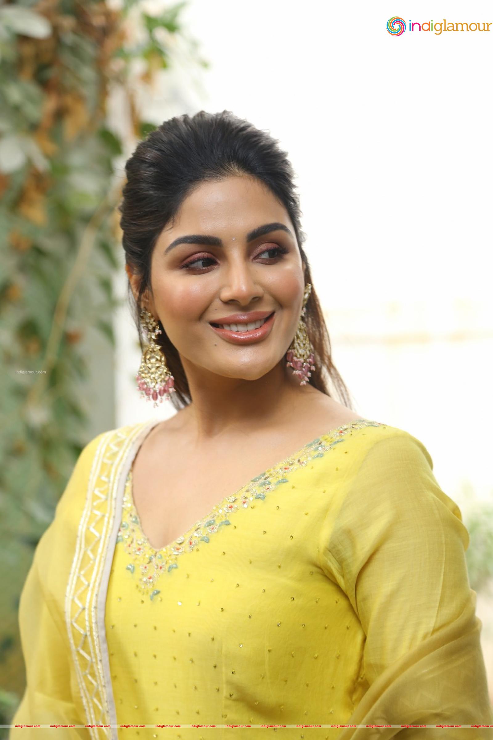 Samyuktha Menon Actress hd photo