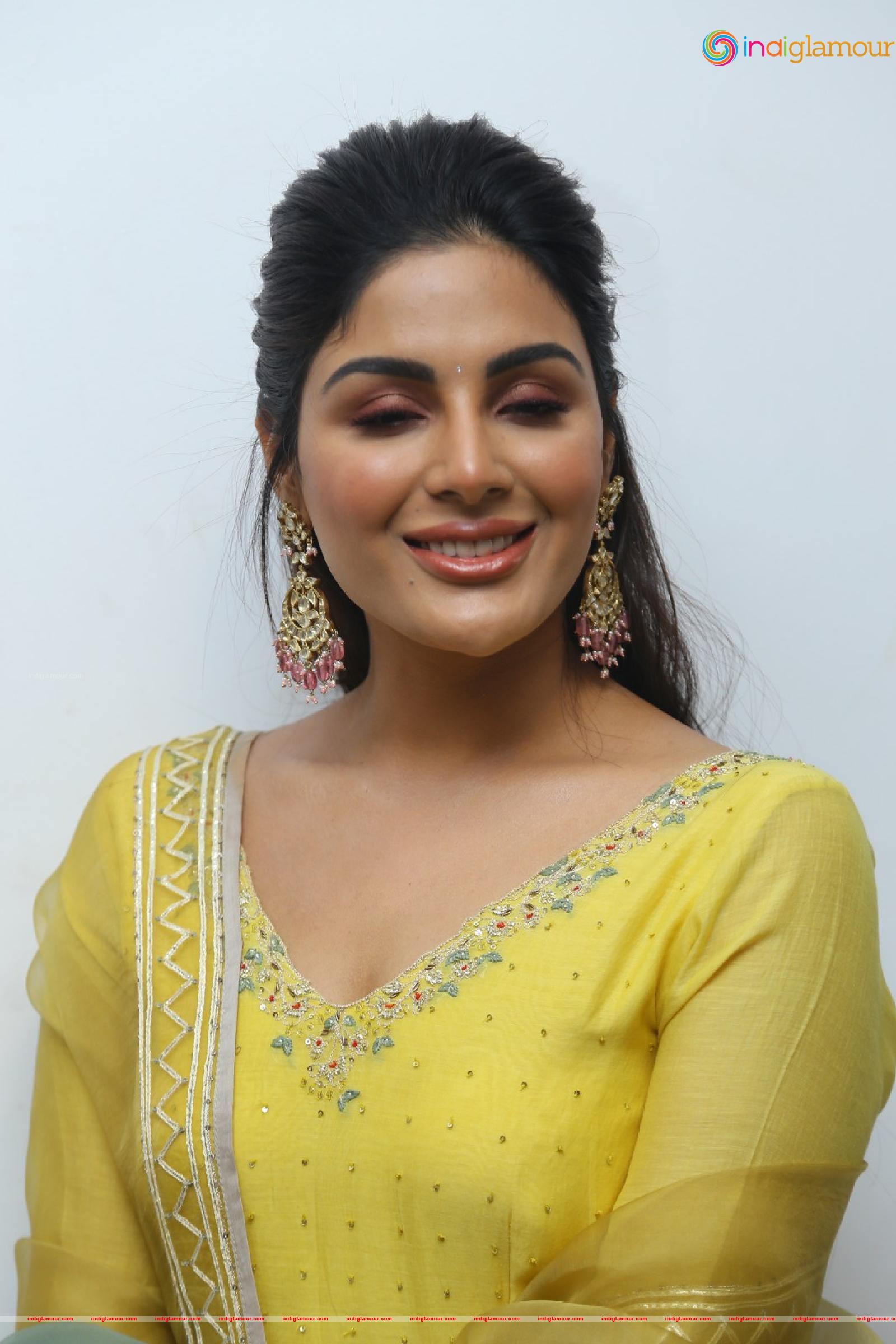 Samyuktha Menon Actress hd photo