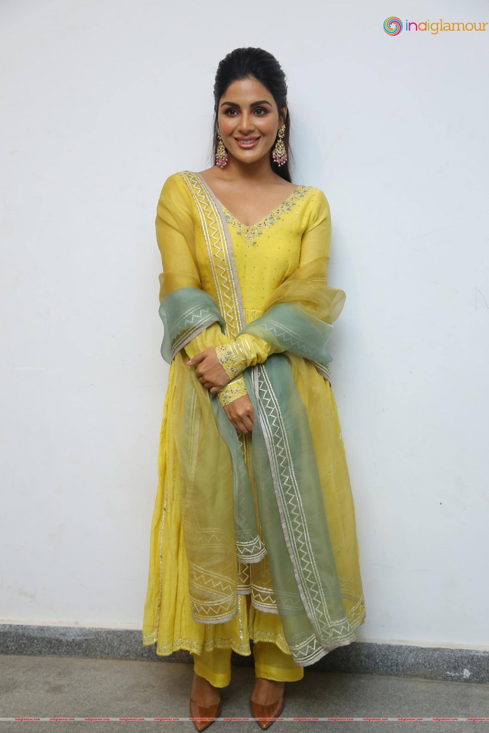 Samyuktha Menon Actress hd photo