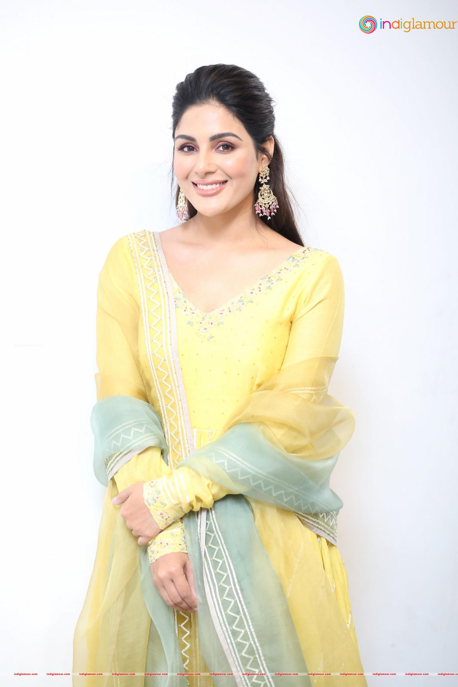 Samyuktha Menon Actress hd photo