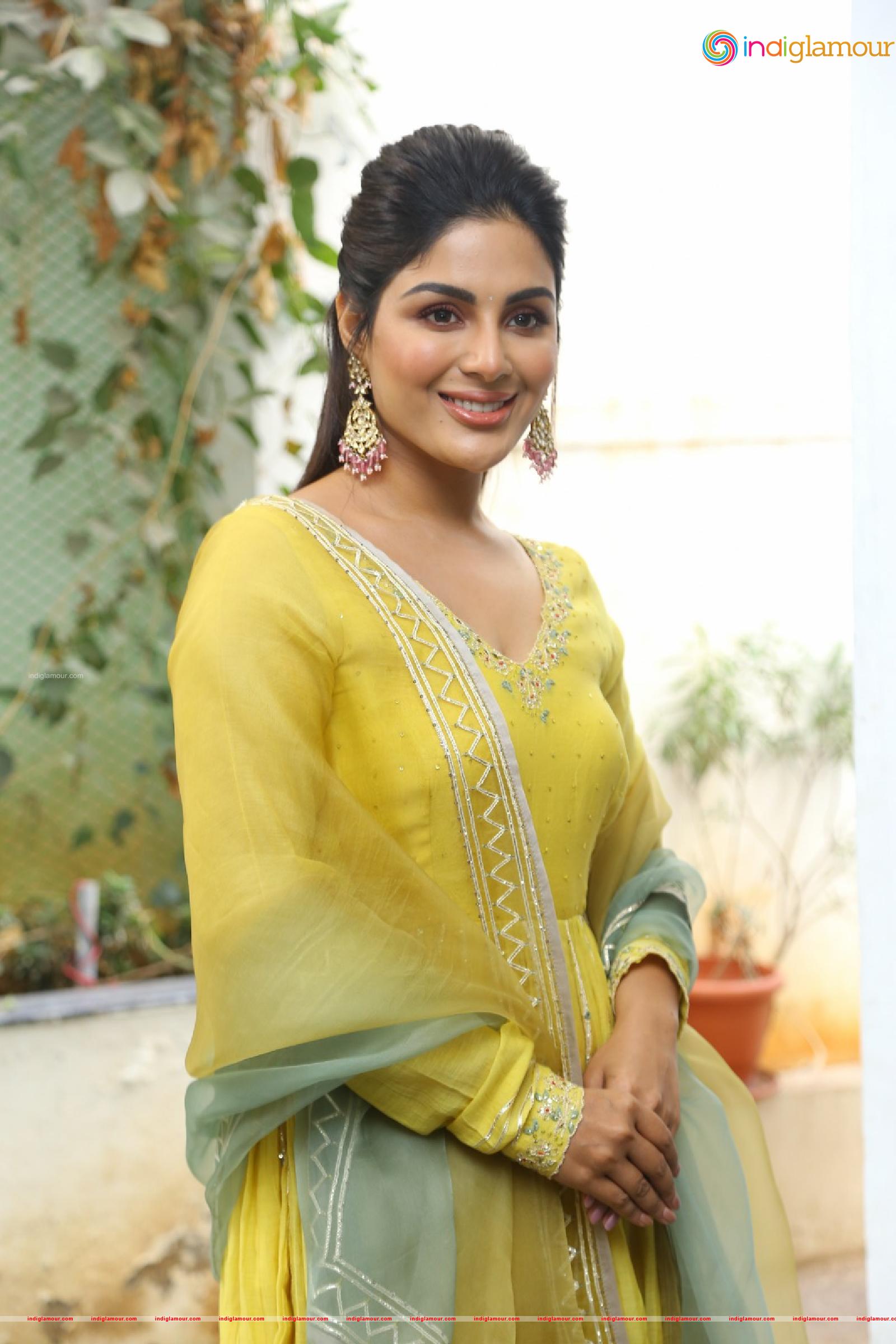 Samyuktha Menon Actress hd photo