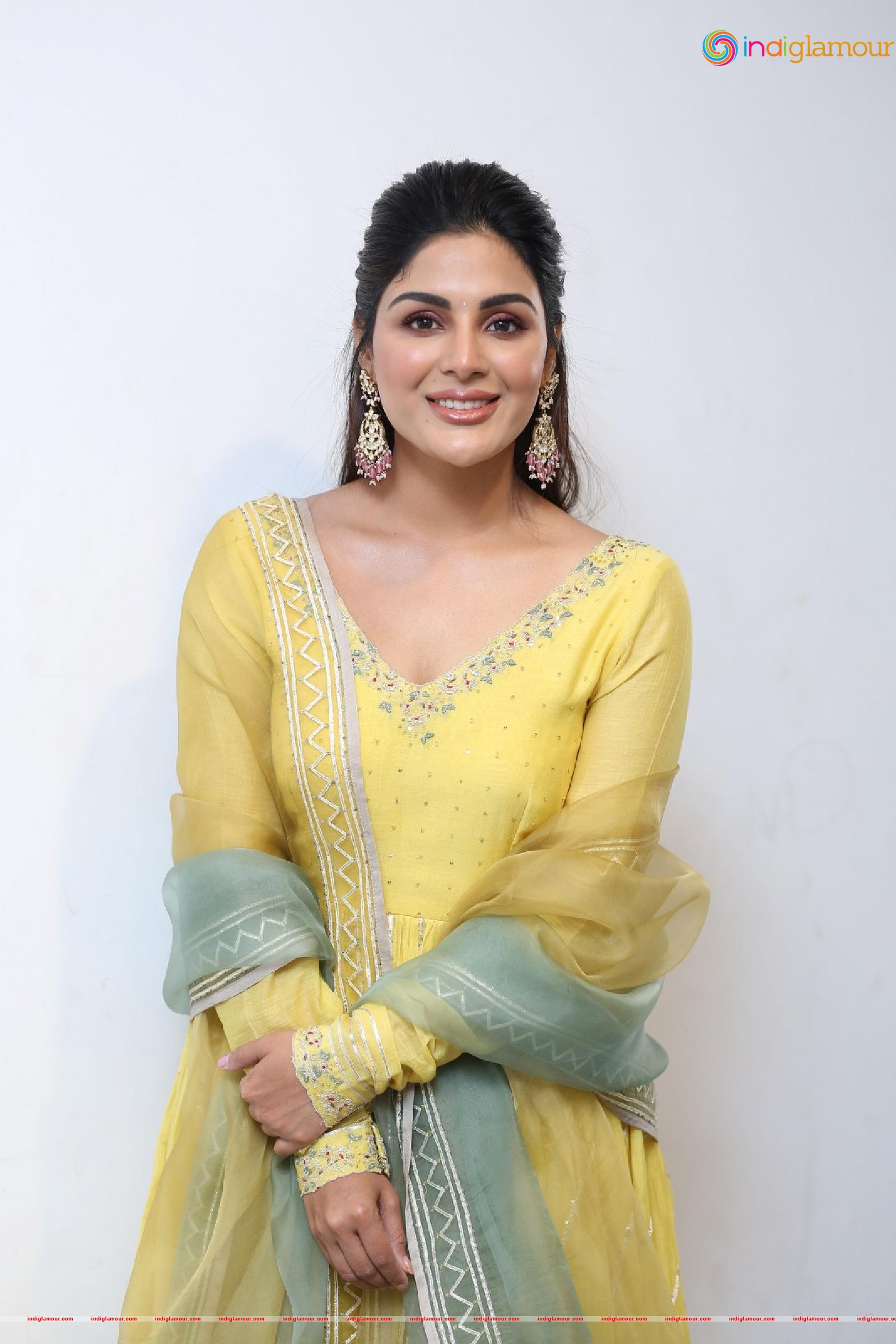 Samyuktha Menon Actress hd photo
