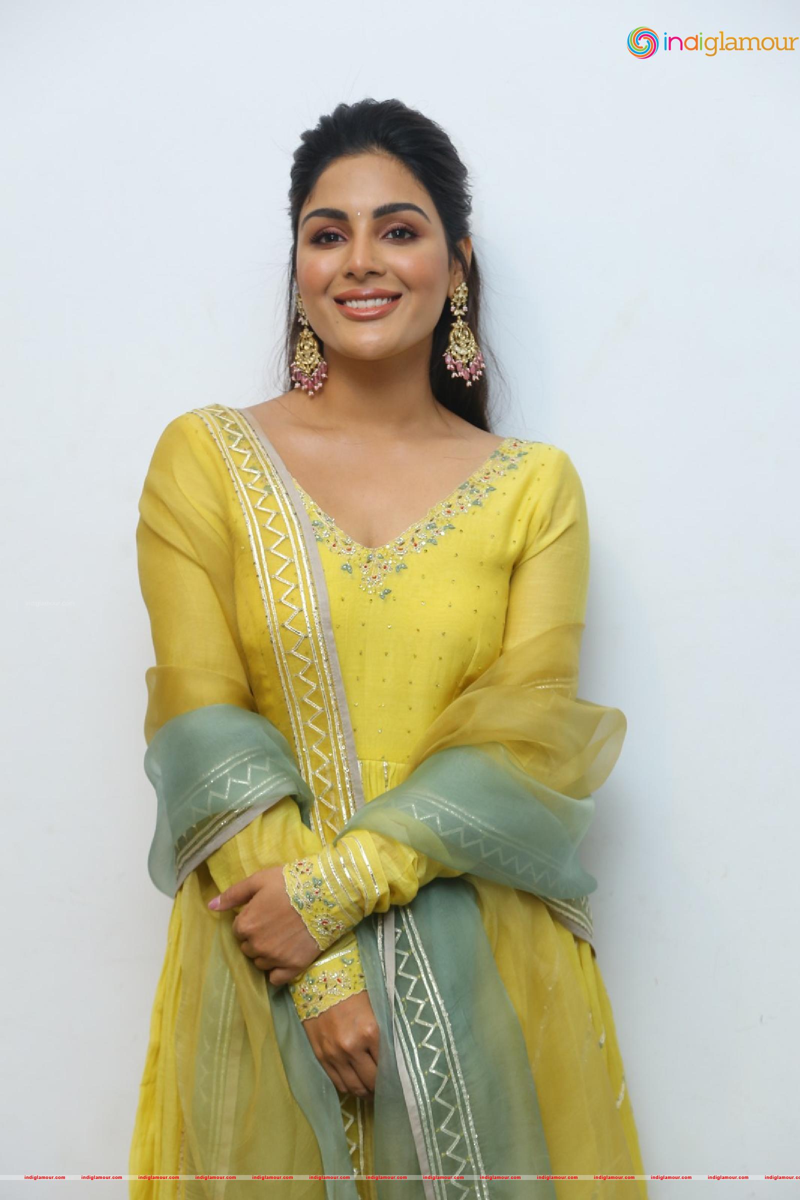 Samyuktha Menon Actress hd photo