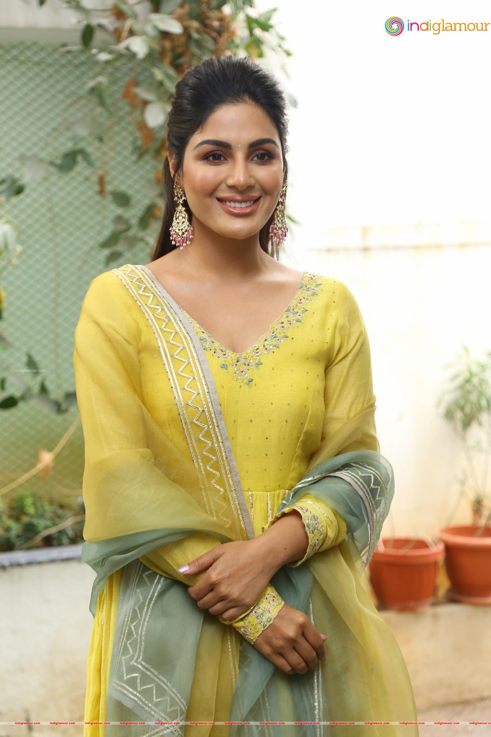 Samyuktha Menon Actress hd photo