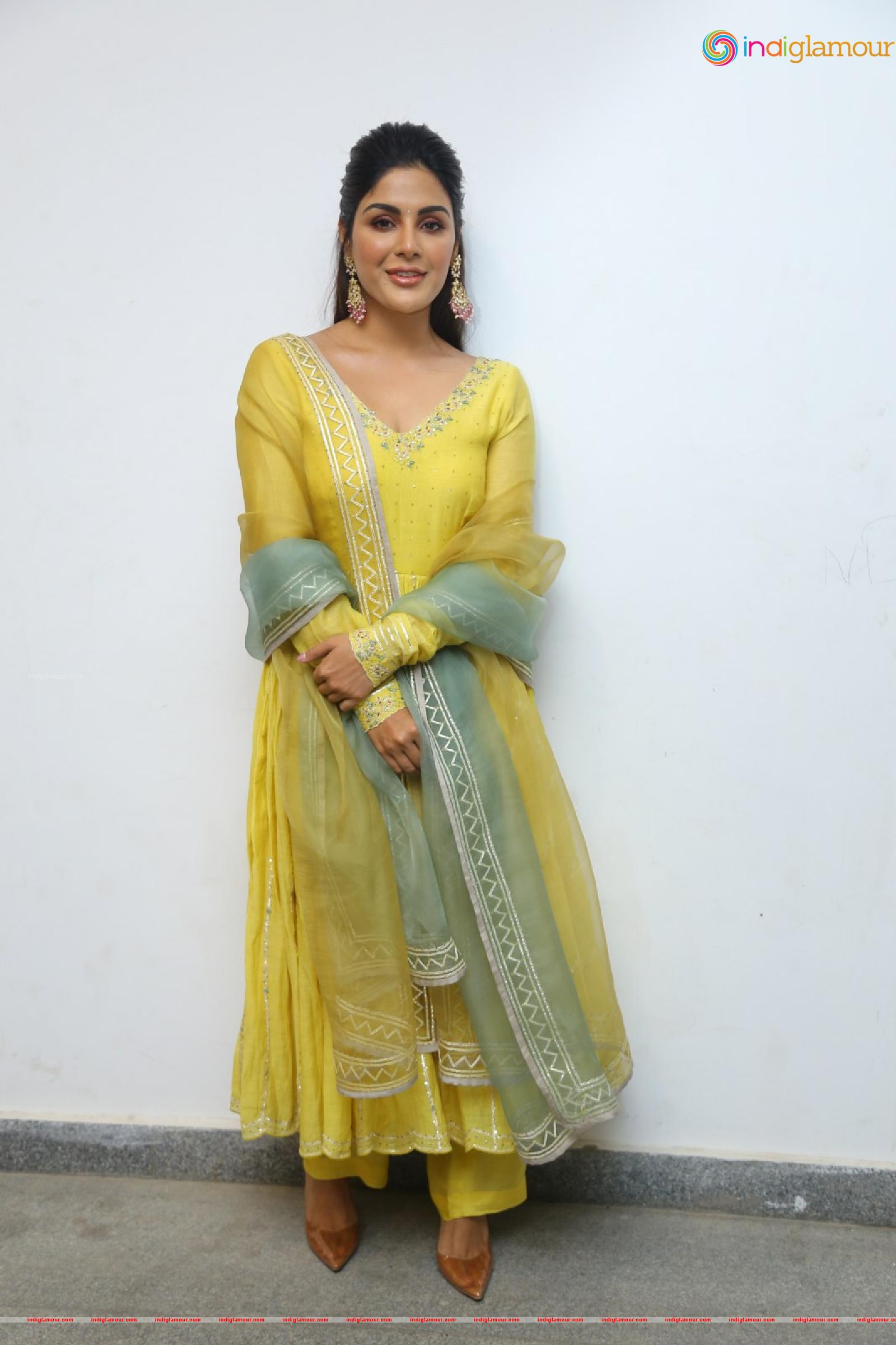 Samyuktha Menon Actress hd photo