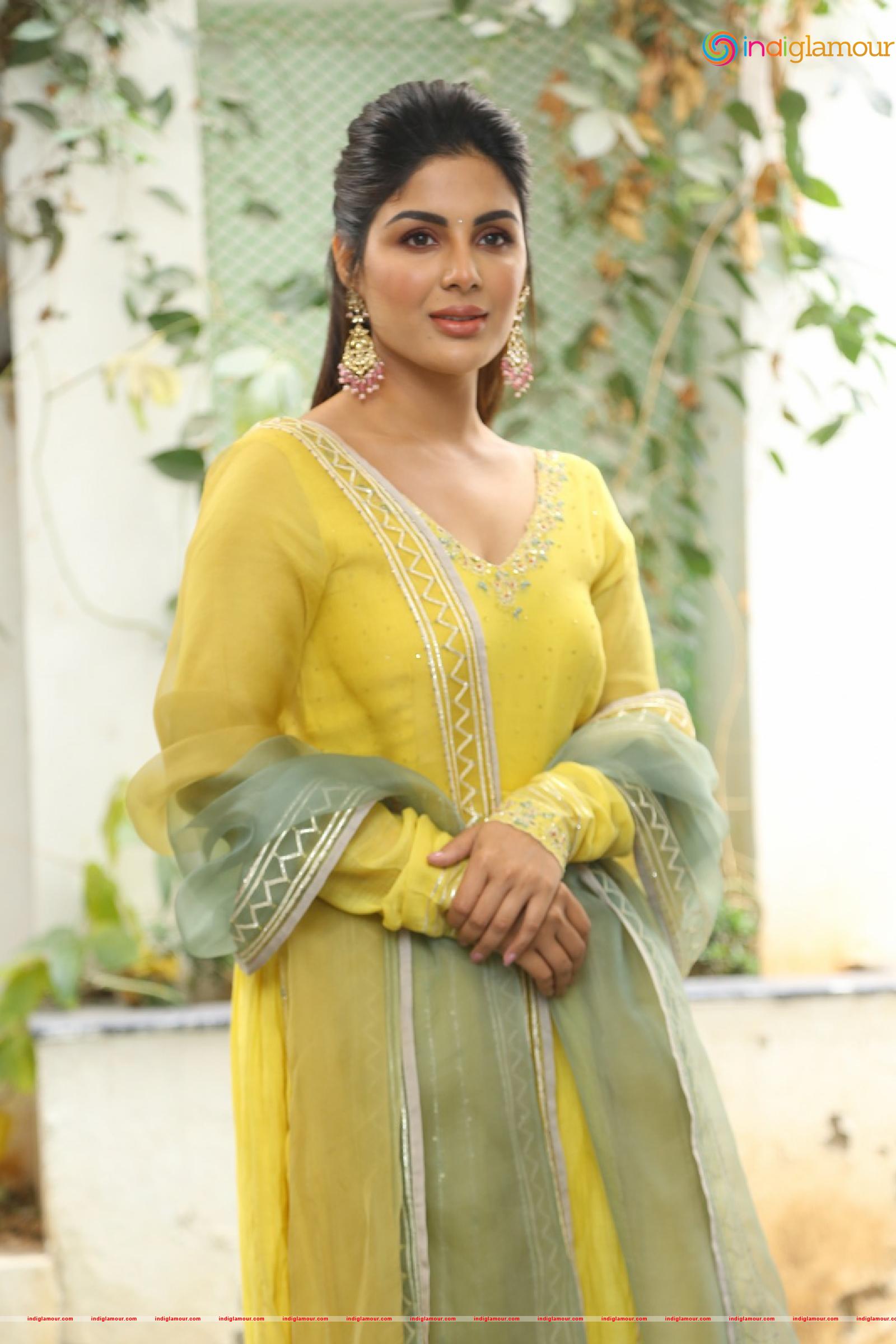 Samyuktha Menon Actress hd photo