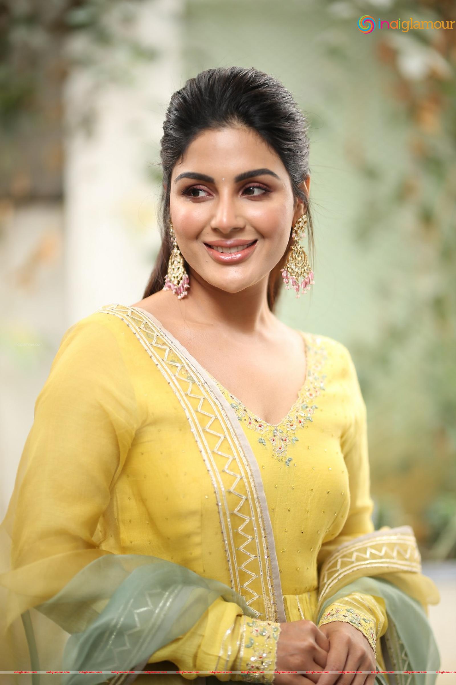 Samyuktha Menon Actress hd photo
