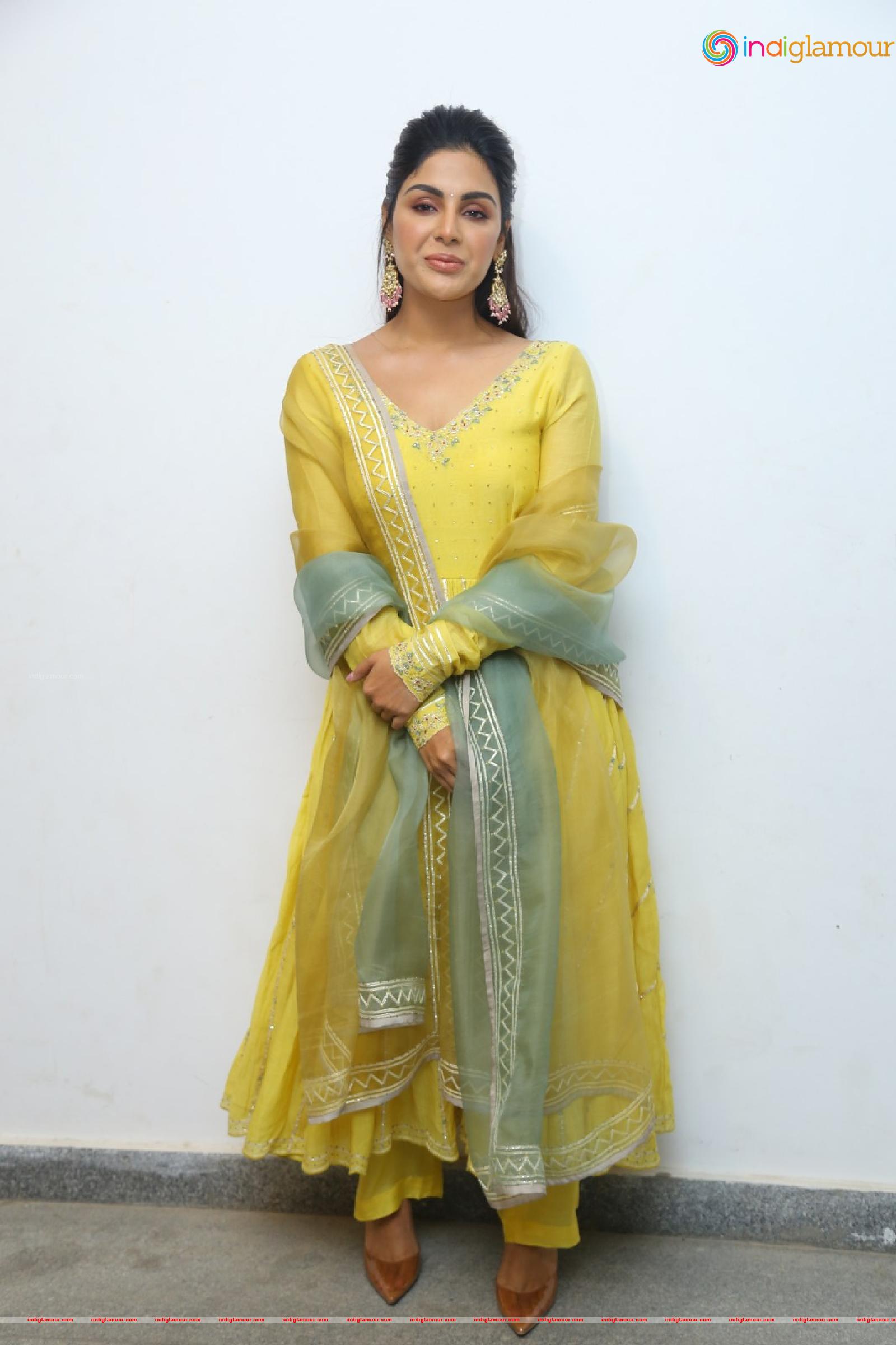 Samyuktha Menon Actress HD photos,images,pics and stills-indiglamour ...