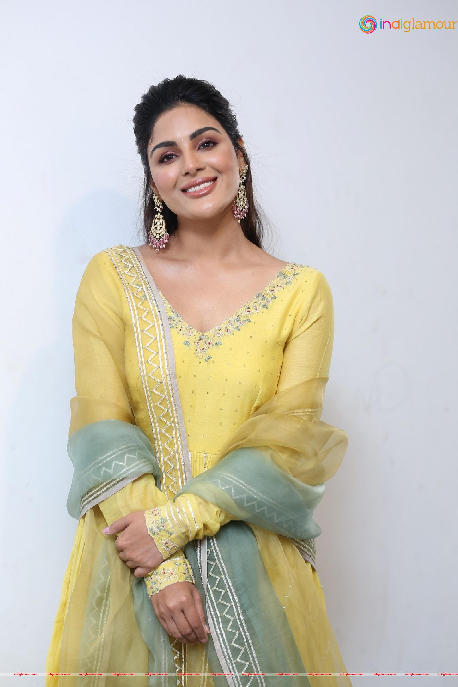 Samyuktha Menon Actress hd photo