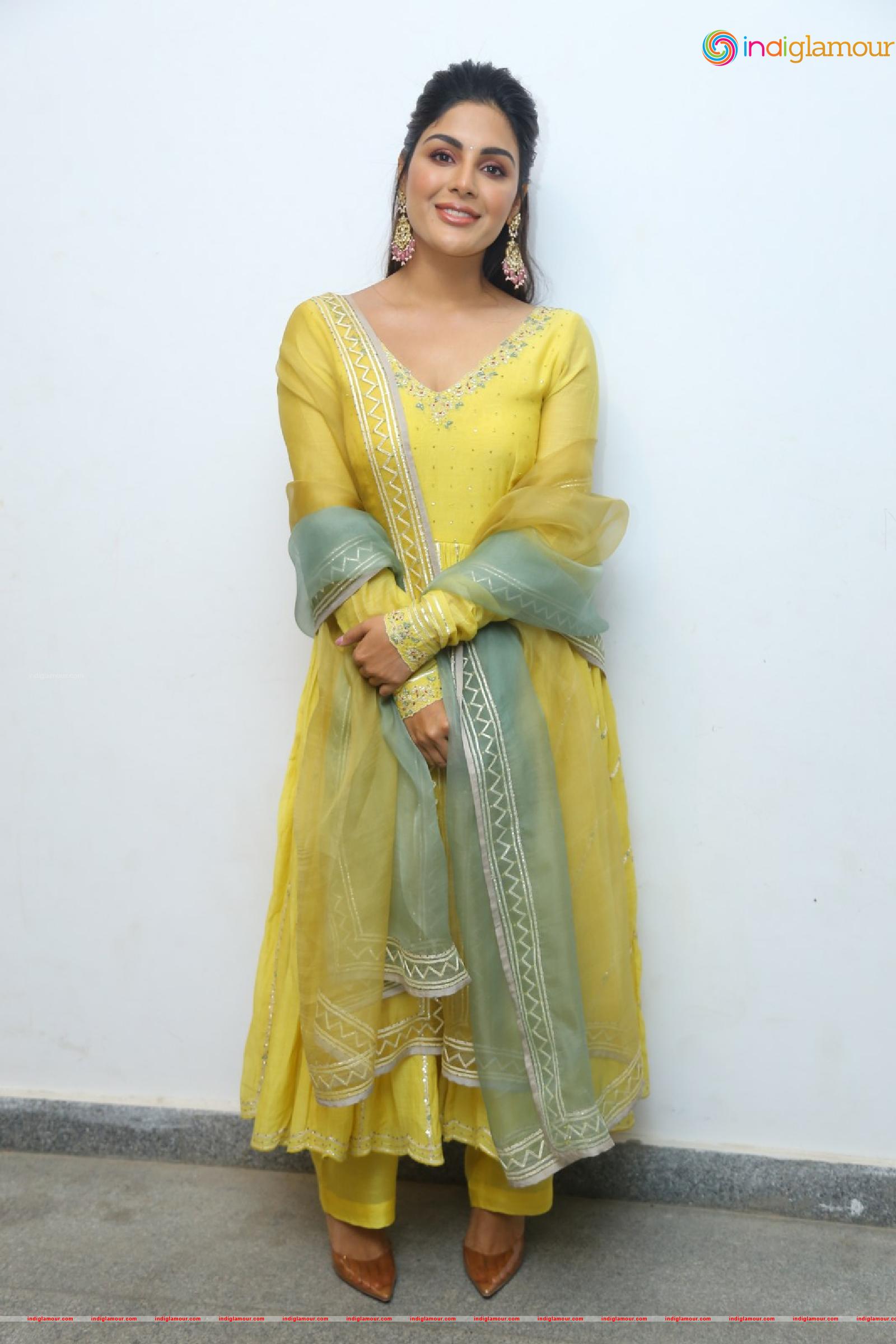 Samyuktha Menon Actress hd photo