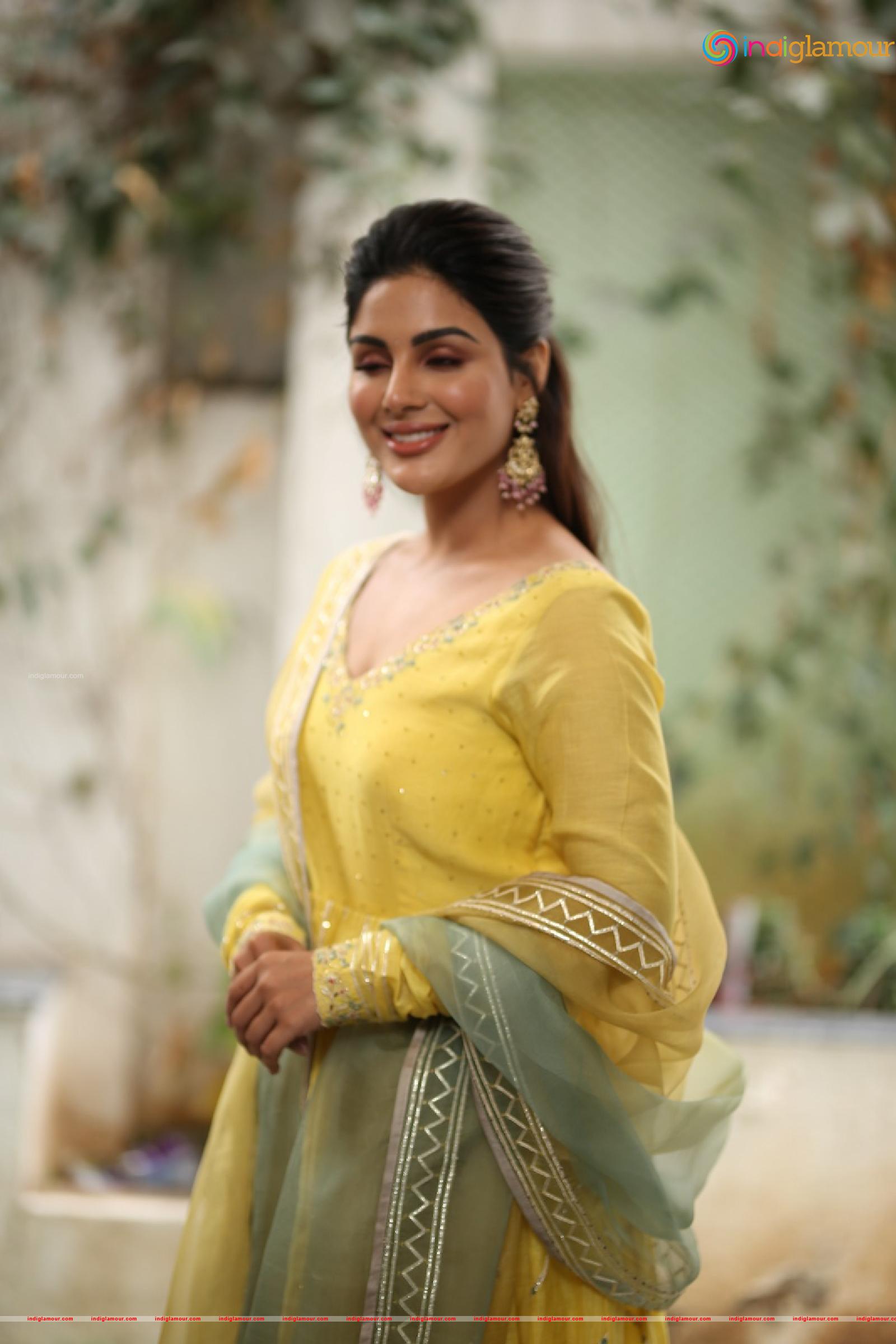 Samyuktha Menon Actress hd photo