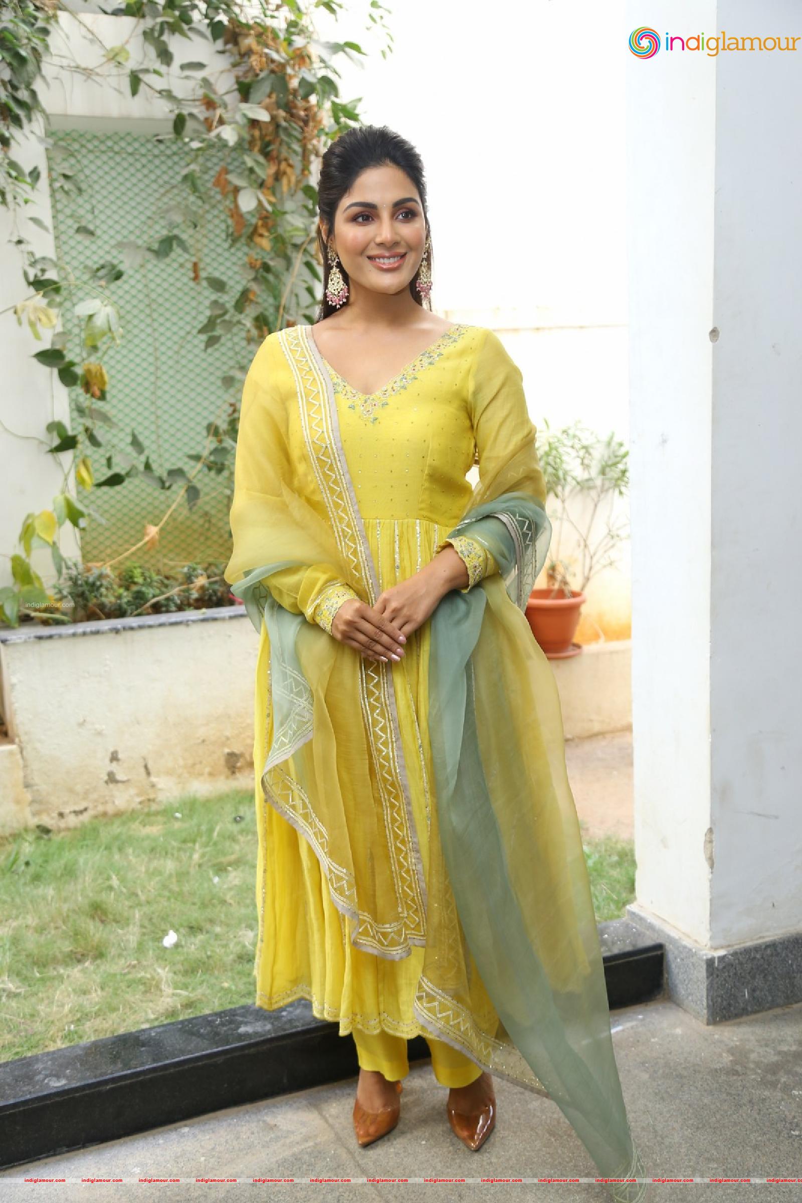 Samyuktha Menon Actress hd photo