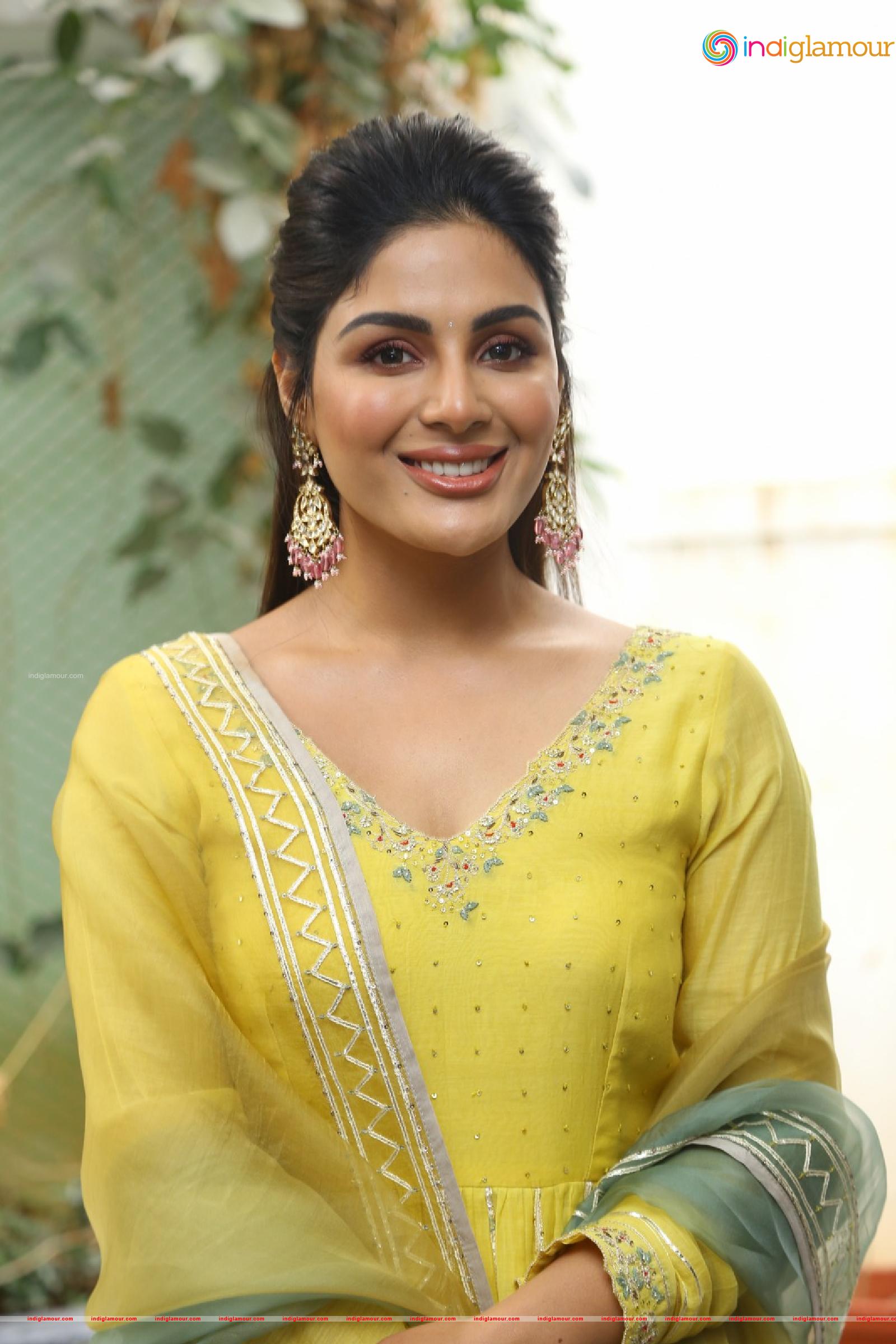 Samyuktha Menon Actress hd photo