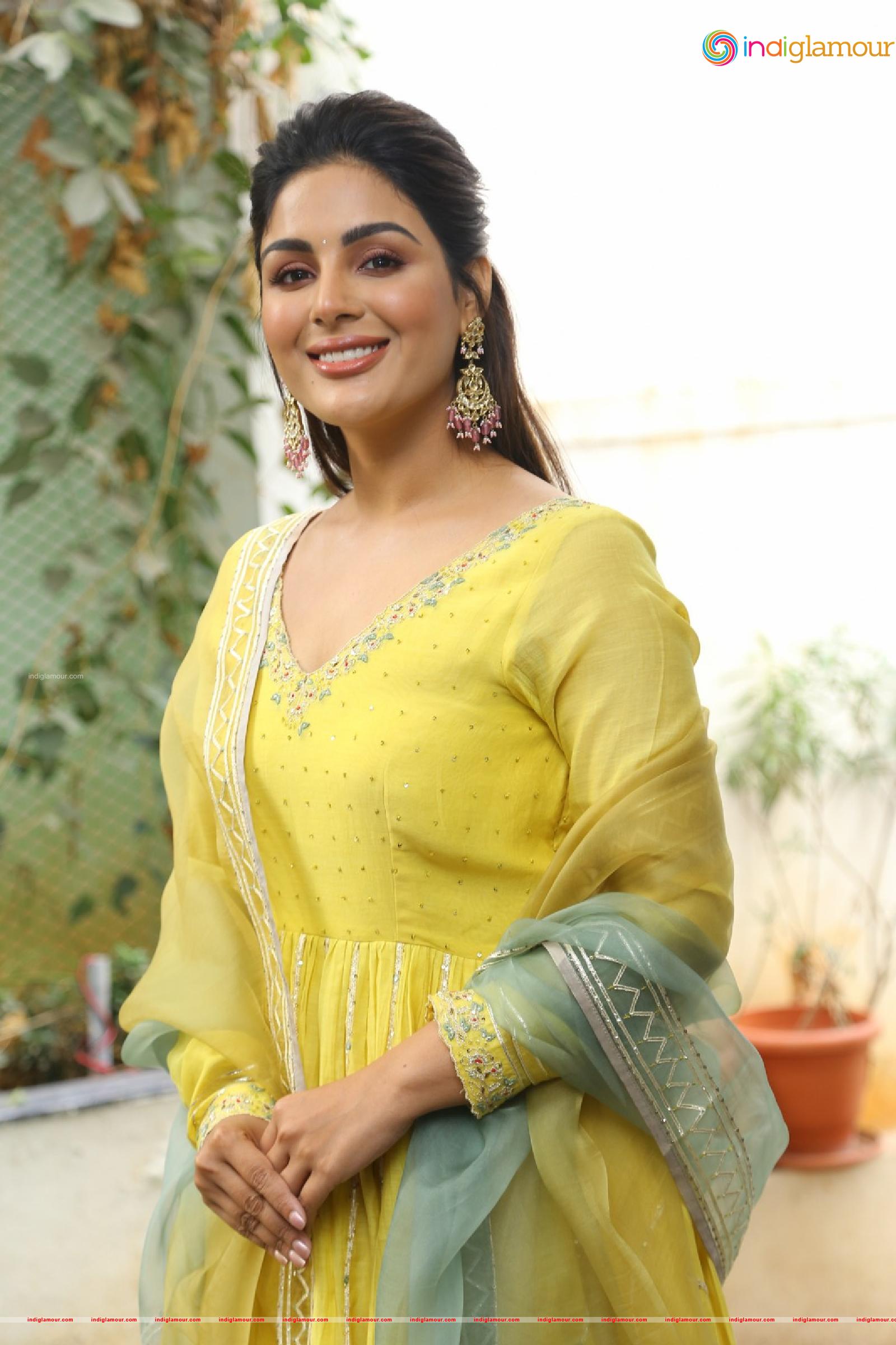 Samyuktha Menon Actress hd photo