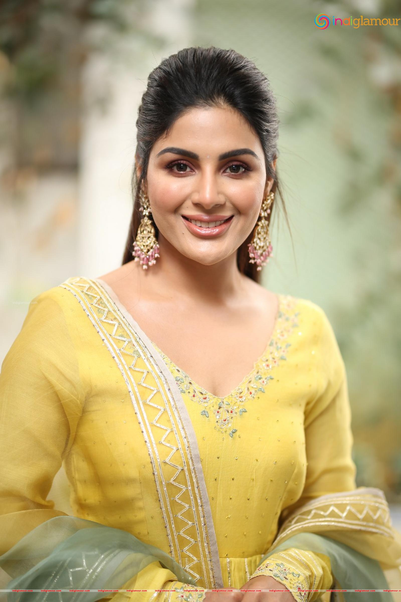 Samyuktha Menon Actress hd photo