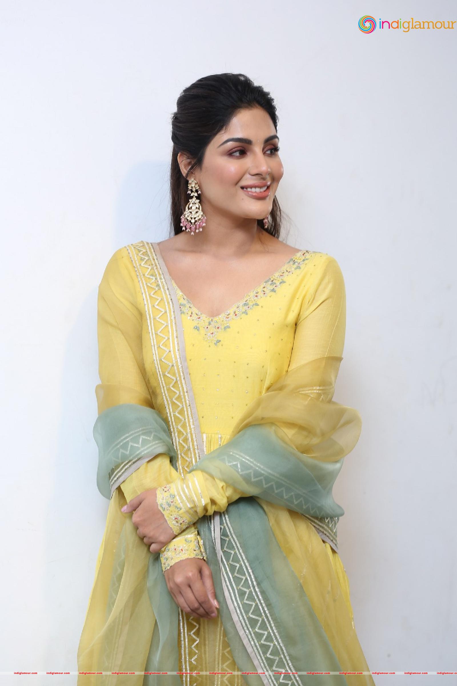 Samyuktha Menon Actress hd photo
