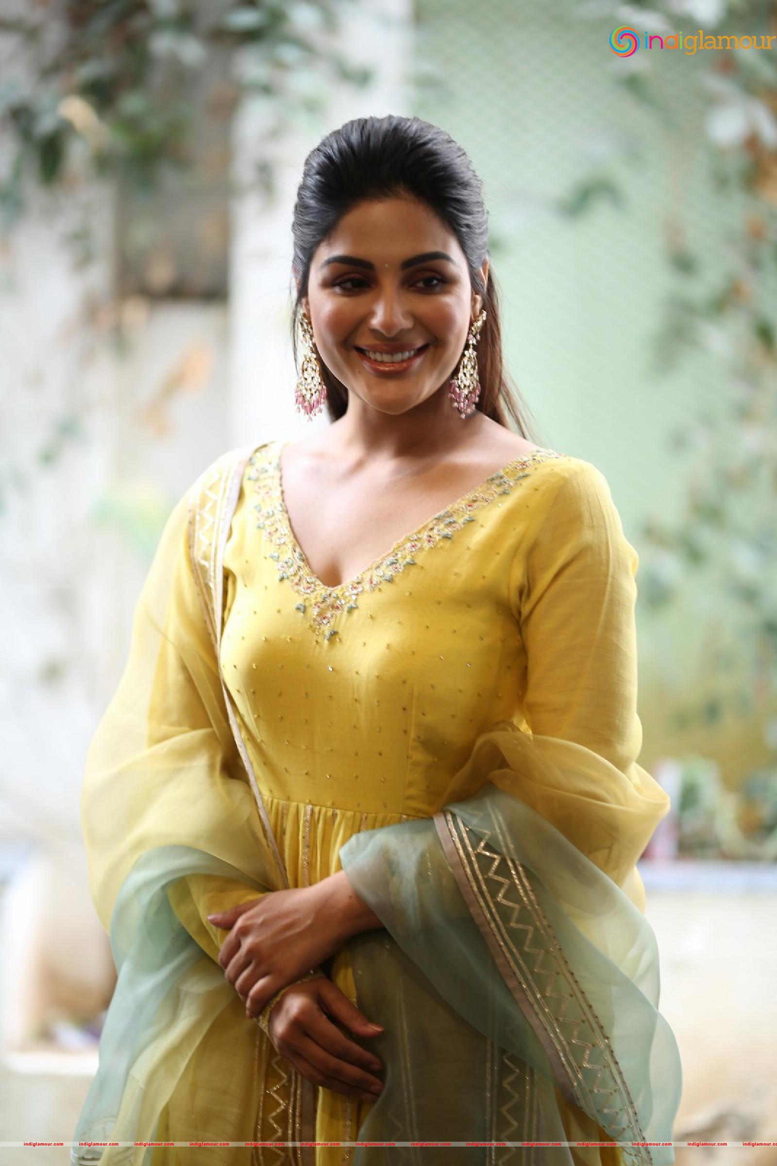 Samyuktha Menon Actress hd photo