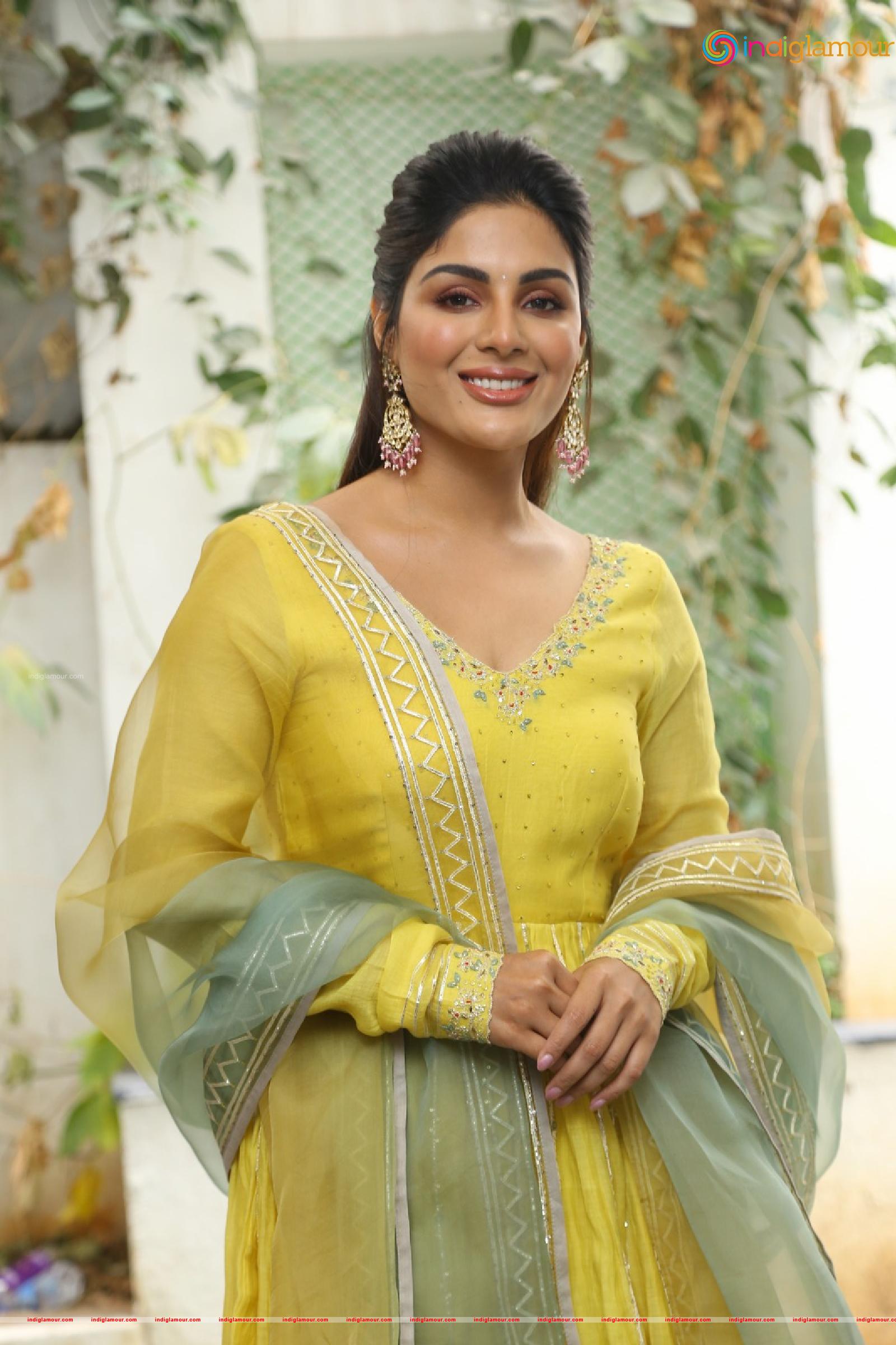 Samyuktha Menon Actress hd photo