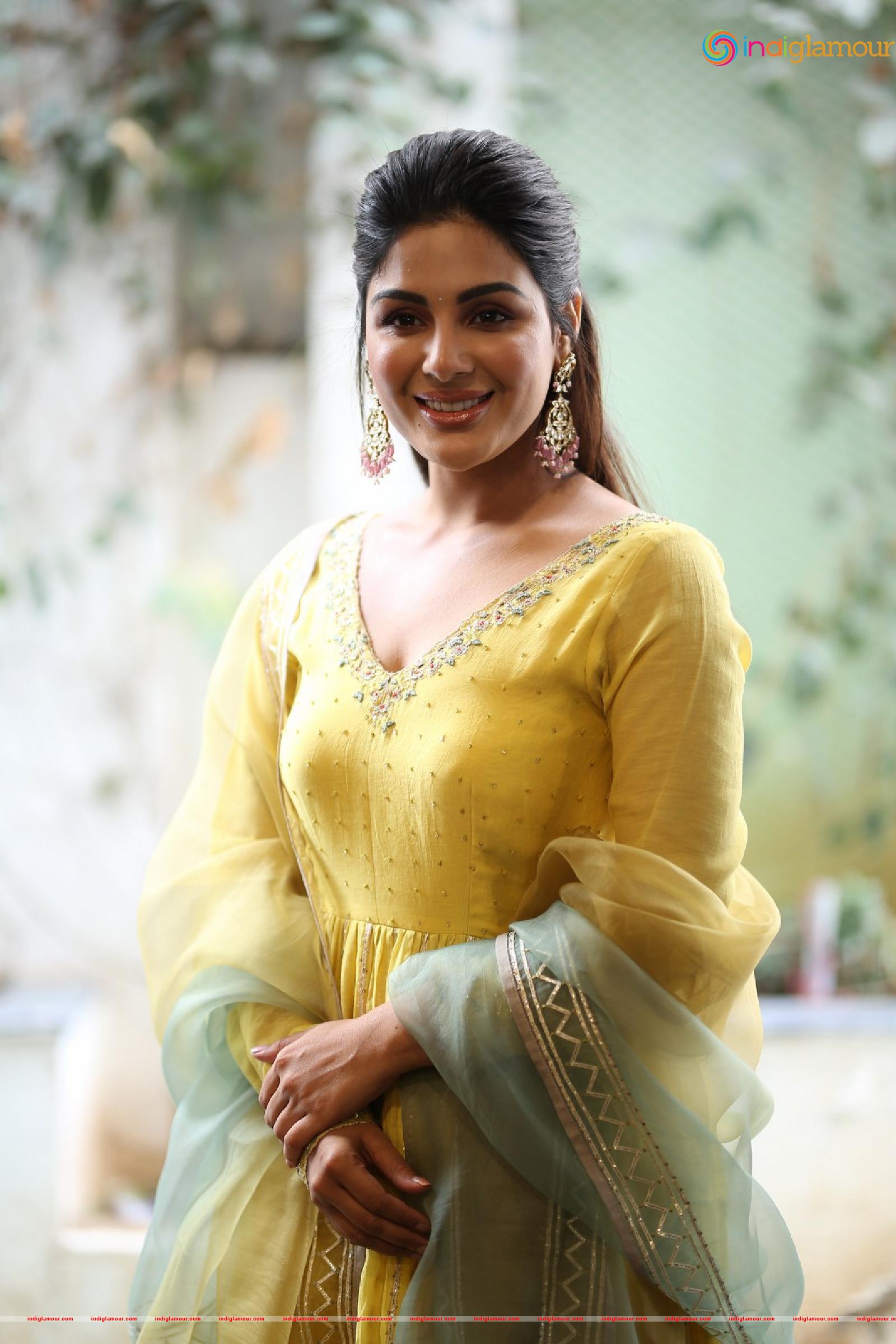 Samyuktha Menon Actress hd photo
