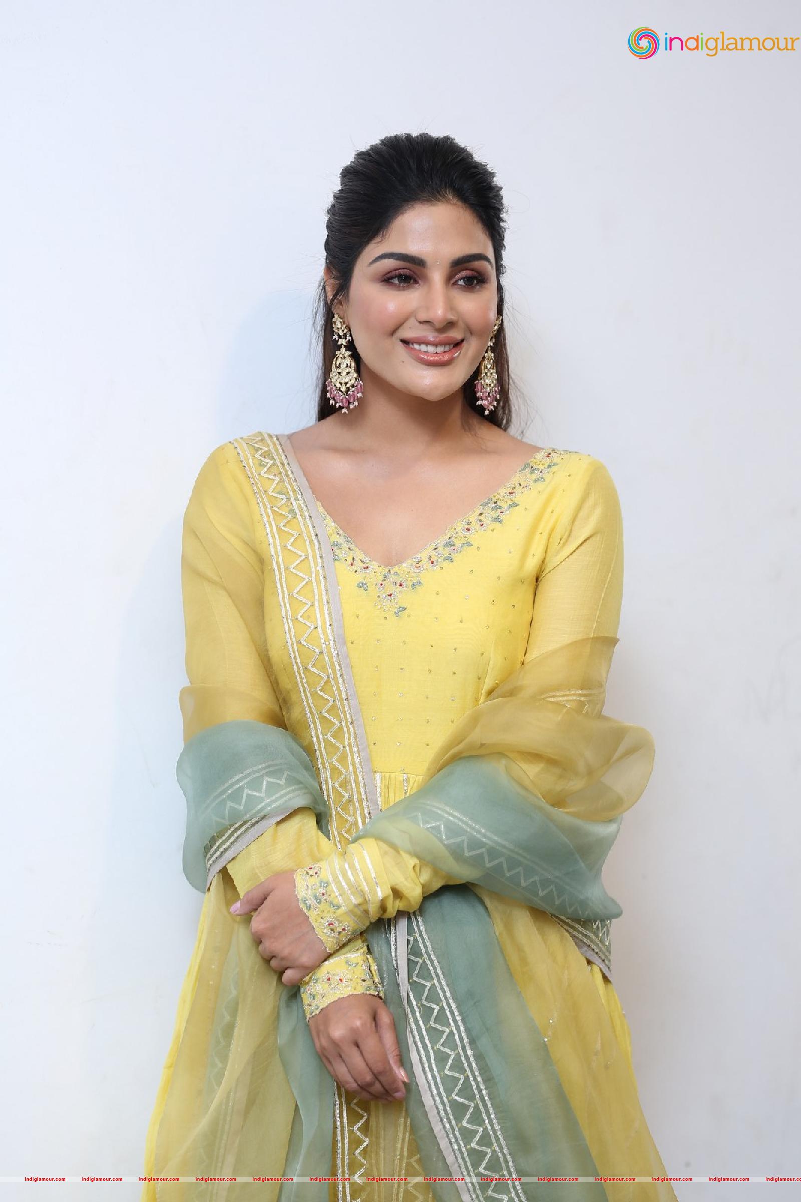 Samyuktha Menon Actress hd photo