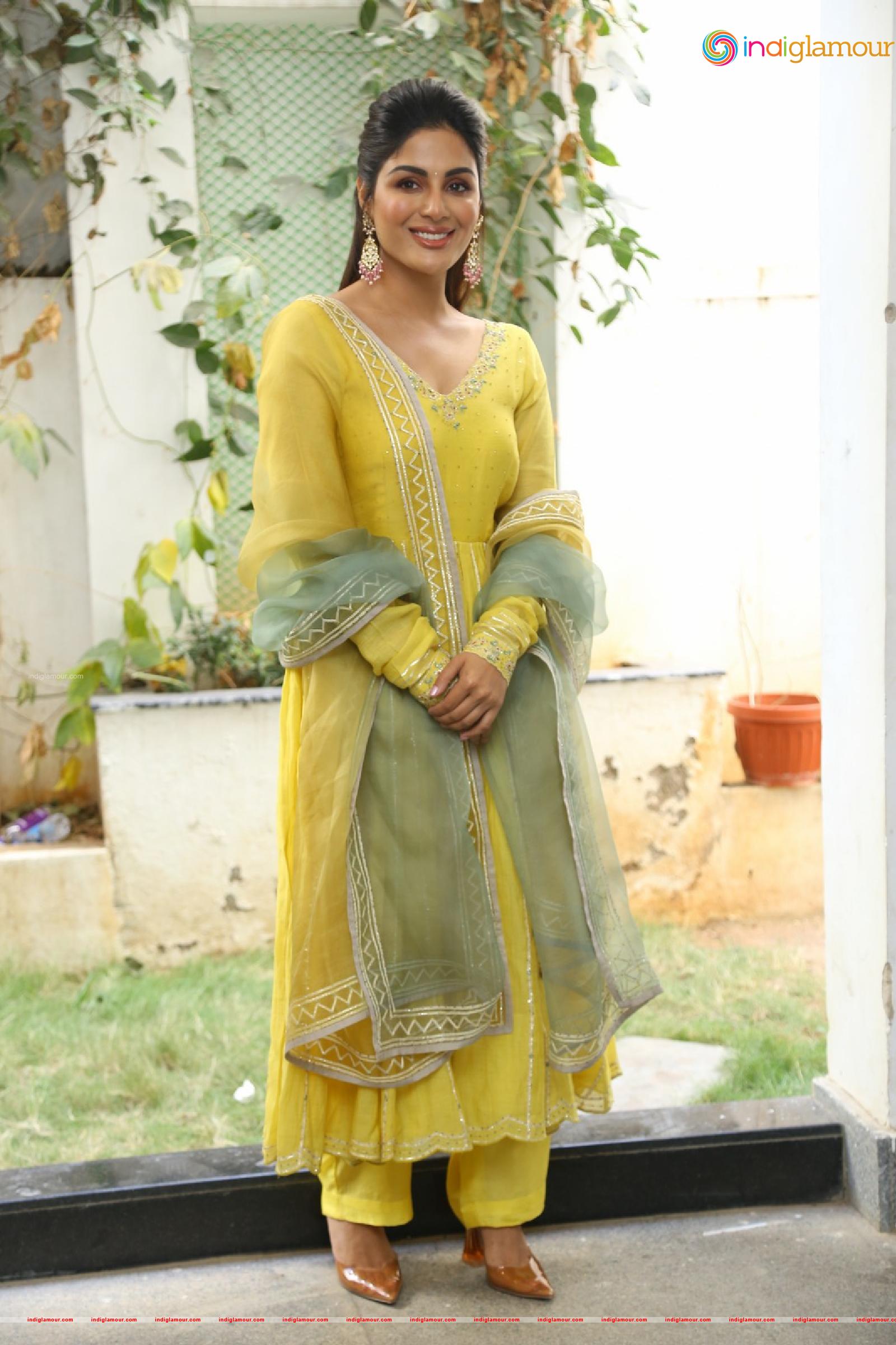 Samyuktha Menon Actress hd photo