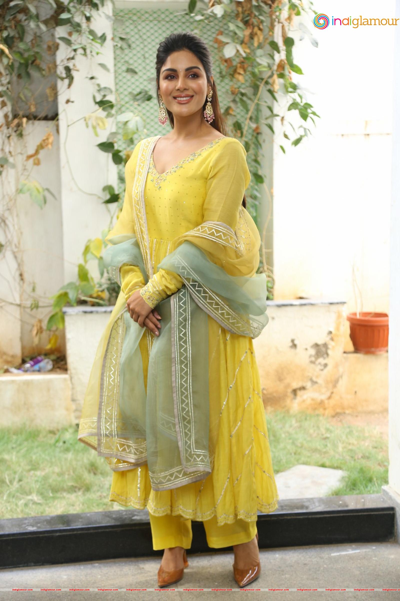 Samyuktha Menon Actress hd photo