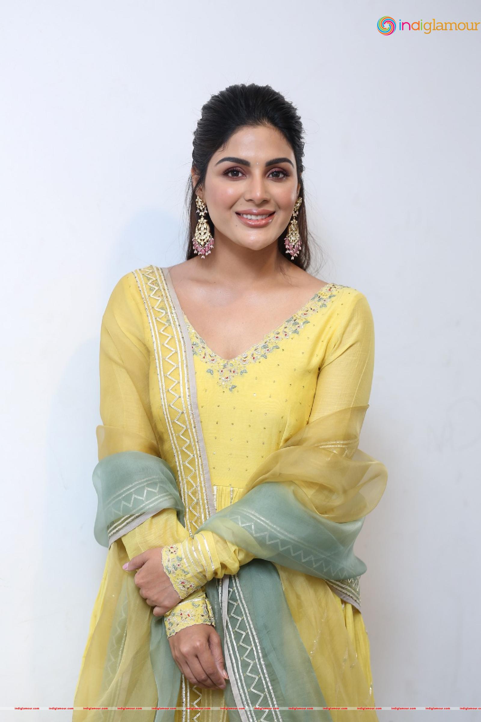 Samyuktha Menon Actress hd photo