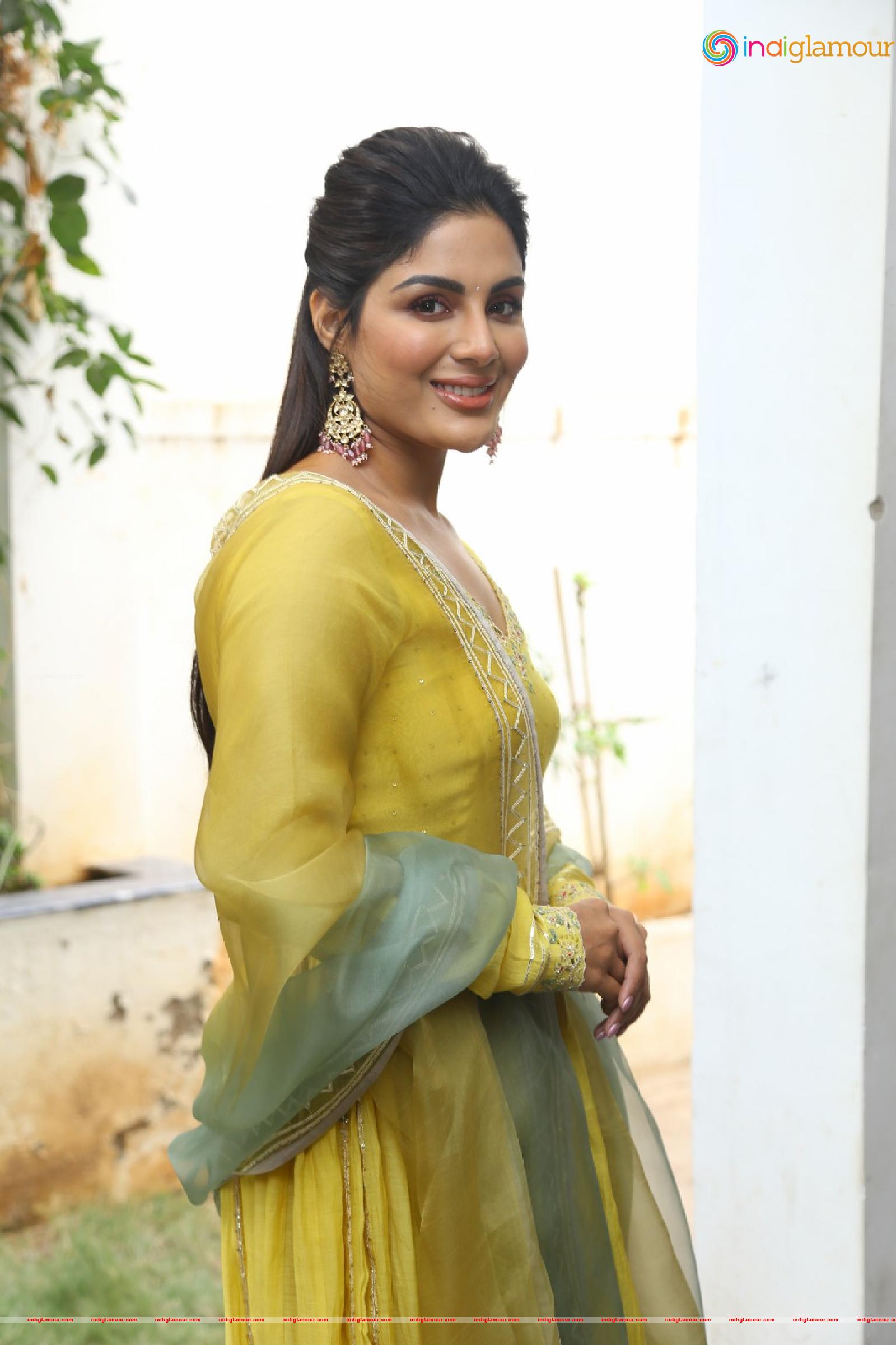 Samyuktha Menon Actress hd photo