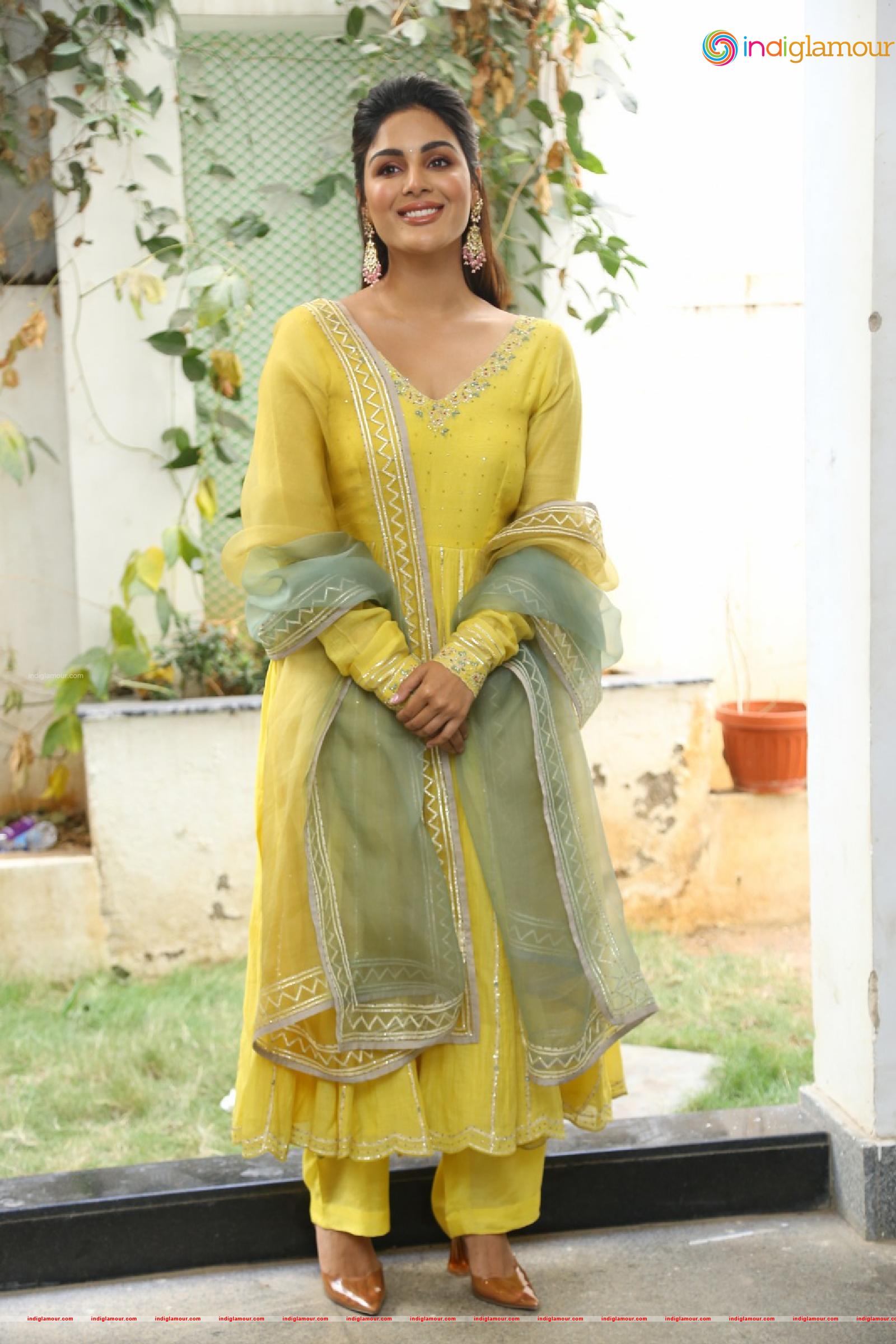 Samyuktha Menon Actress hd photo