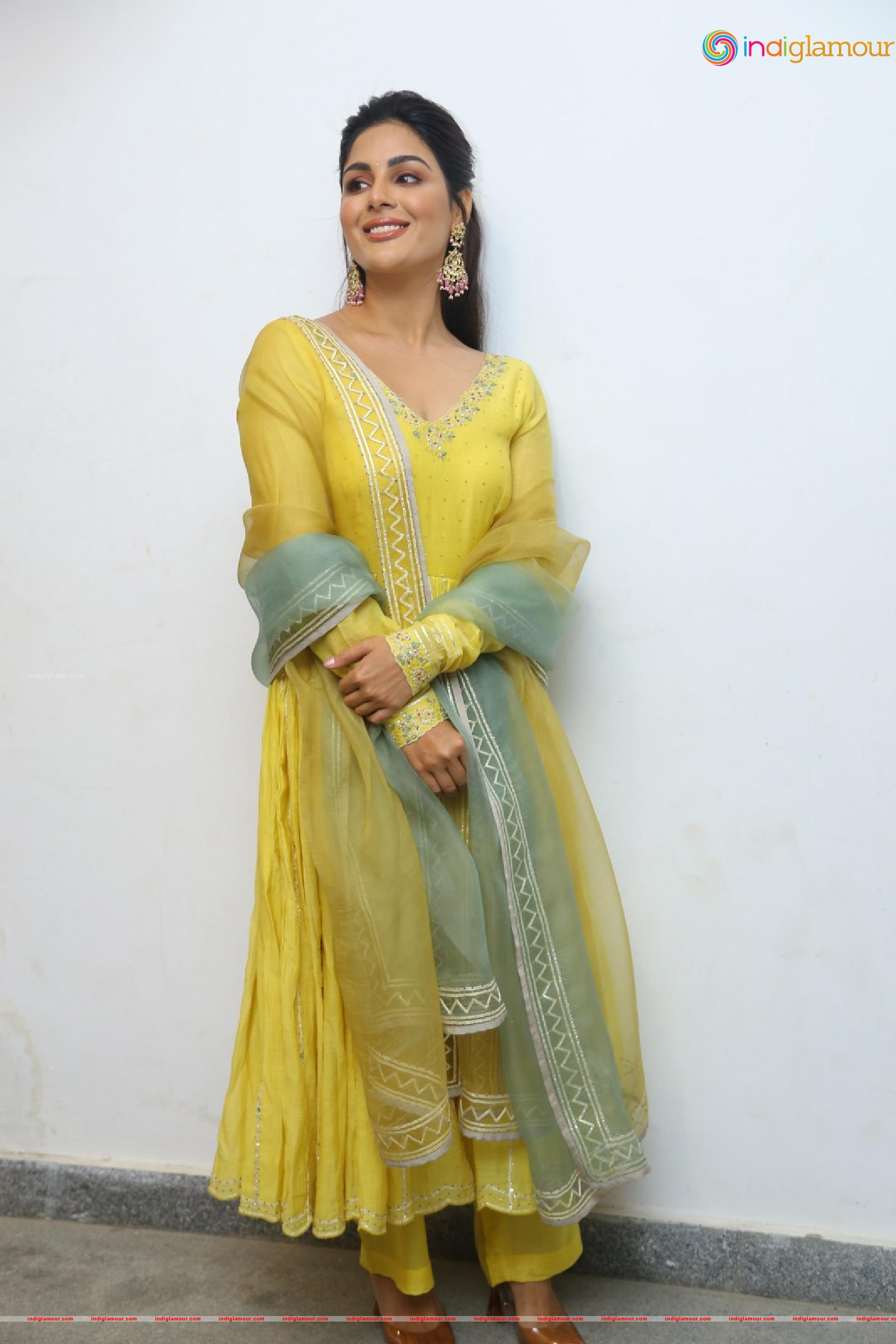 Samyuktha Menon Actress hd photo