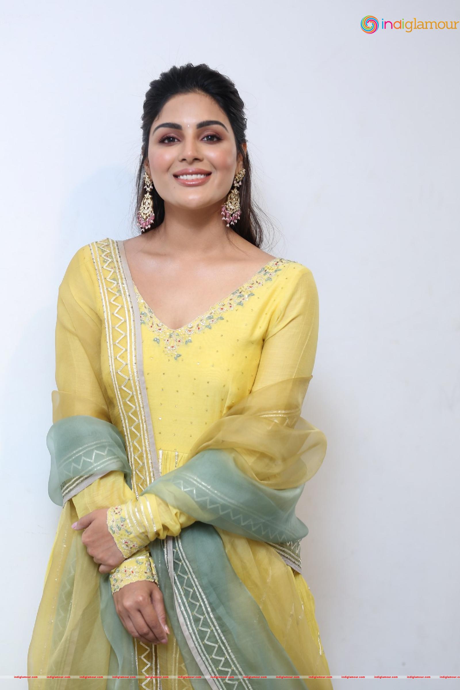 Samyuktha Menon Actress hd photo