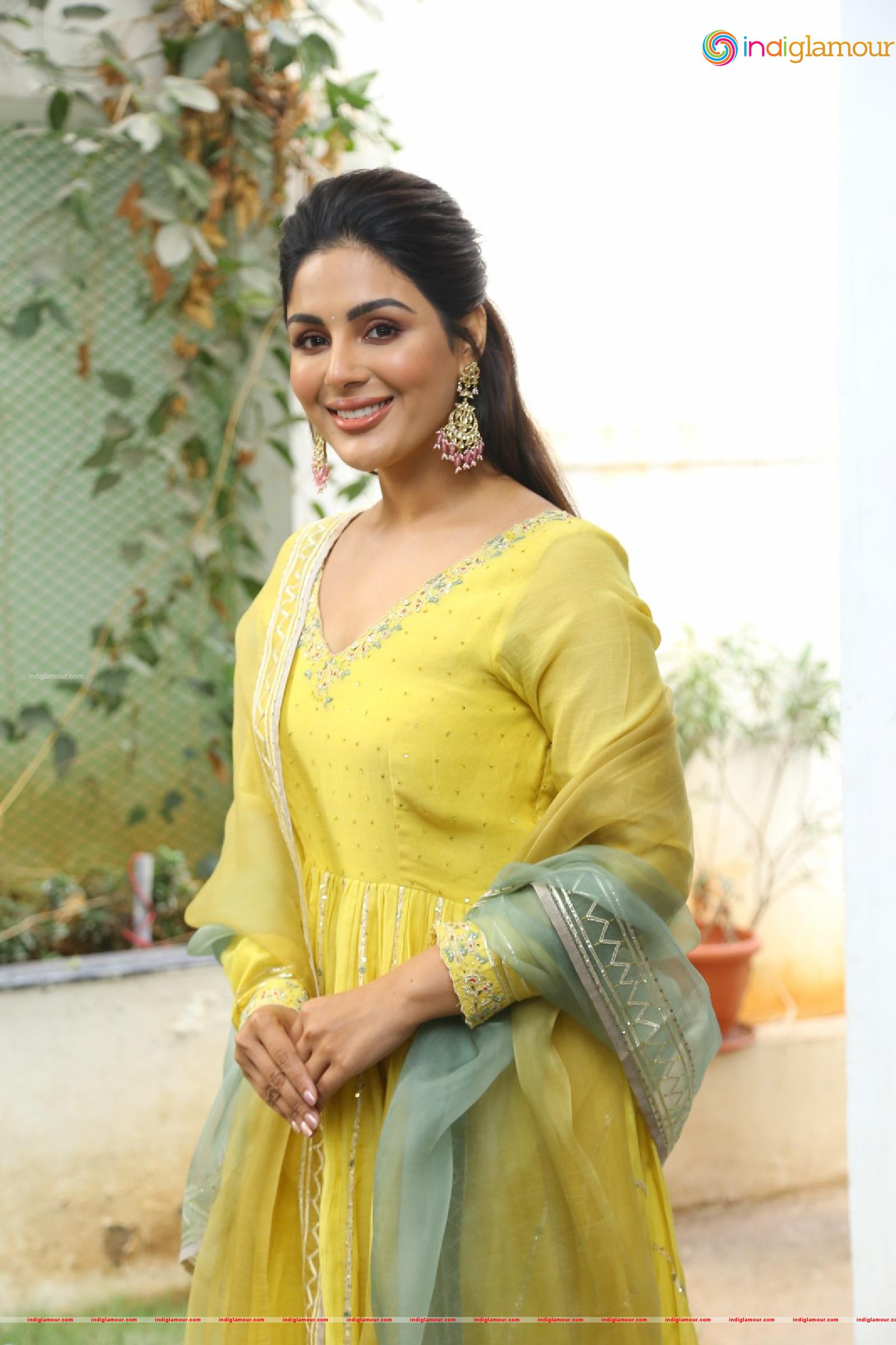 Samyuktha Menon Actress hd photo