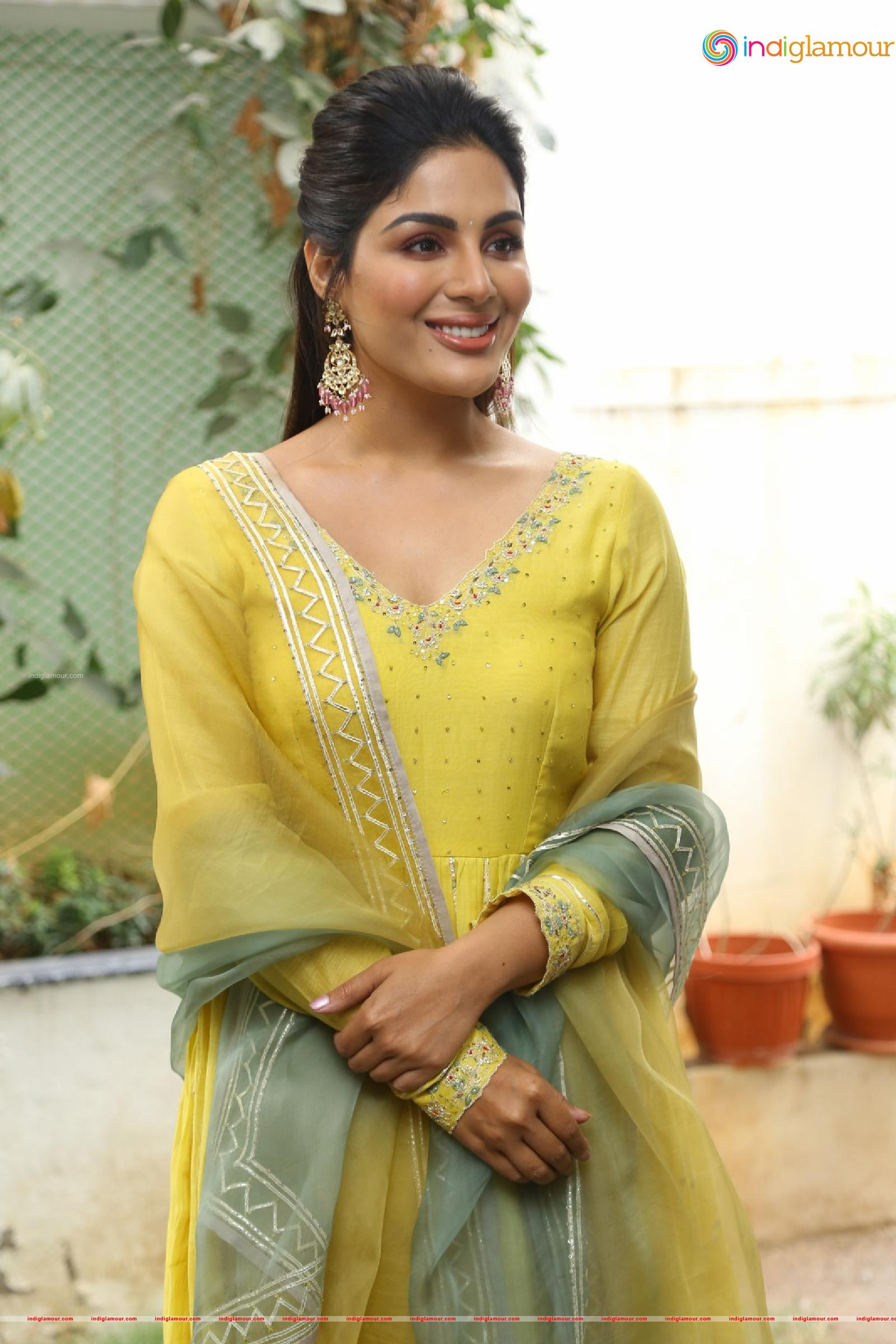 Samyuktha Menon Actress hd photo