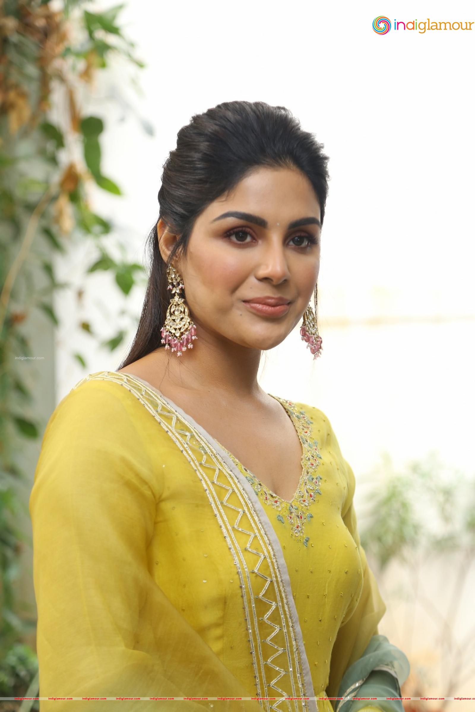 Samyuktha Menon Actress hd photo