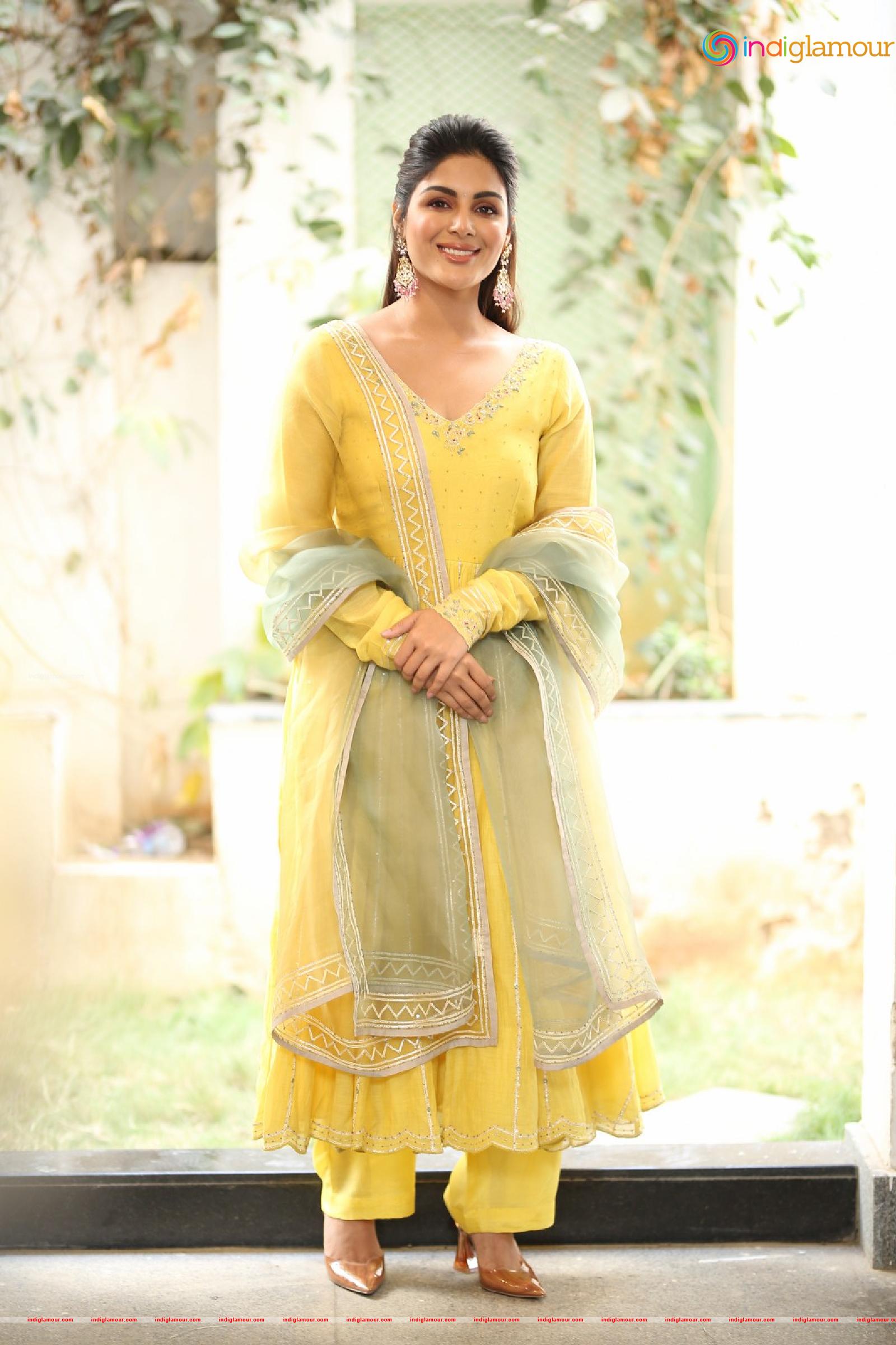 Samyuktha Menon Actress hd photo