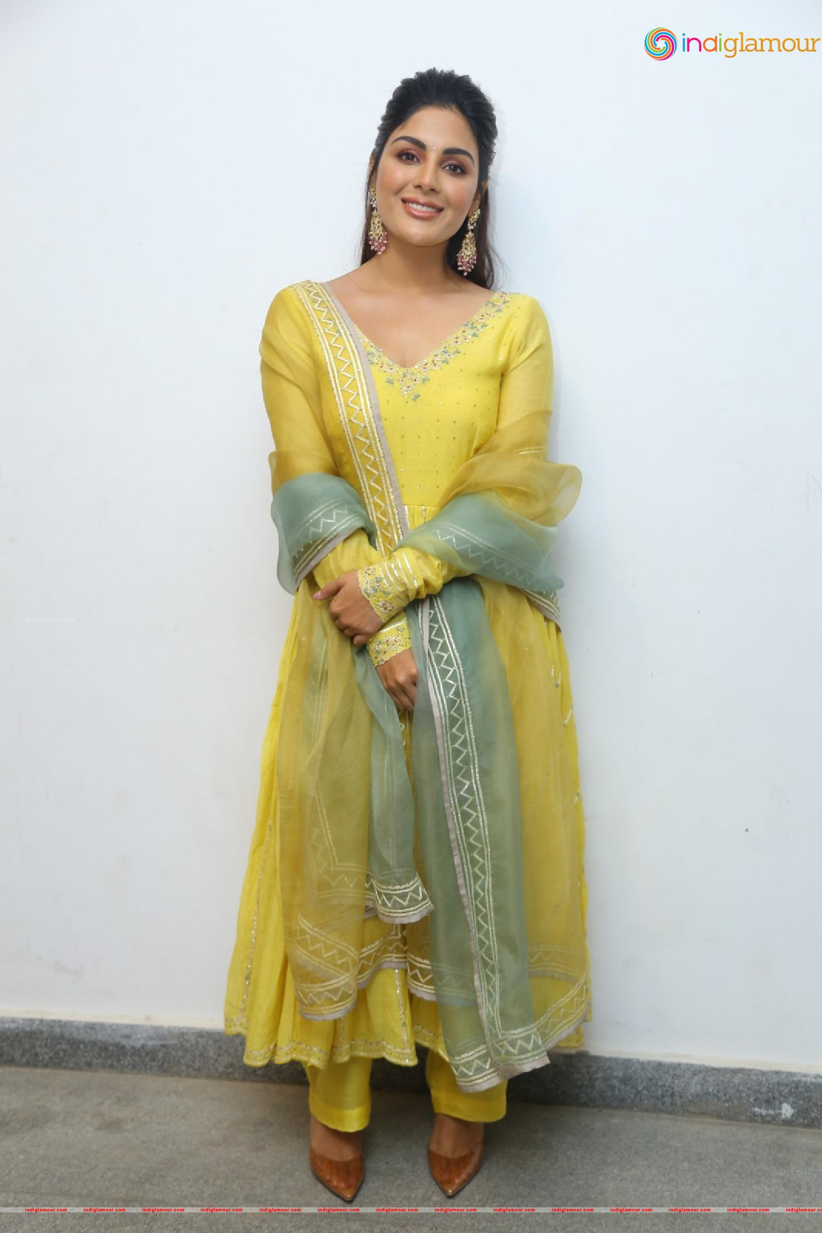 Samyuktha Menon Actress hd photo