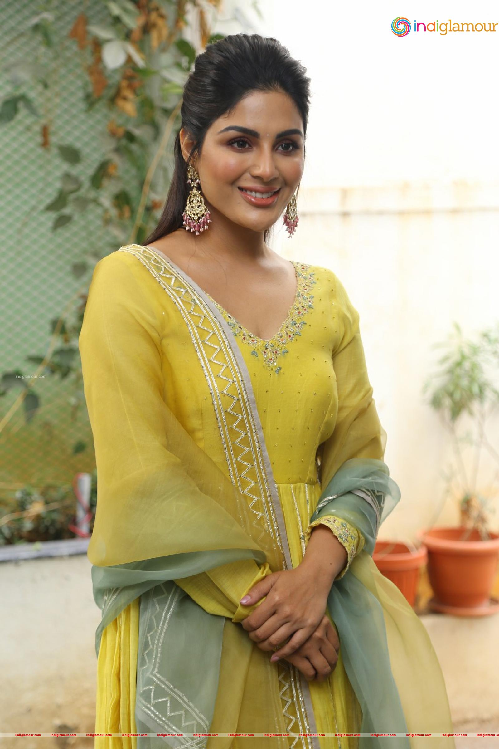Samyuktha Menon Actress hd photo