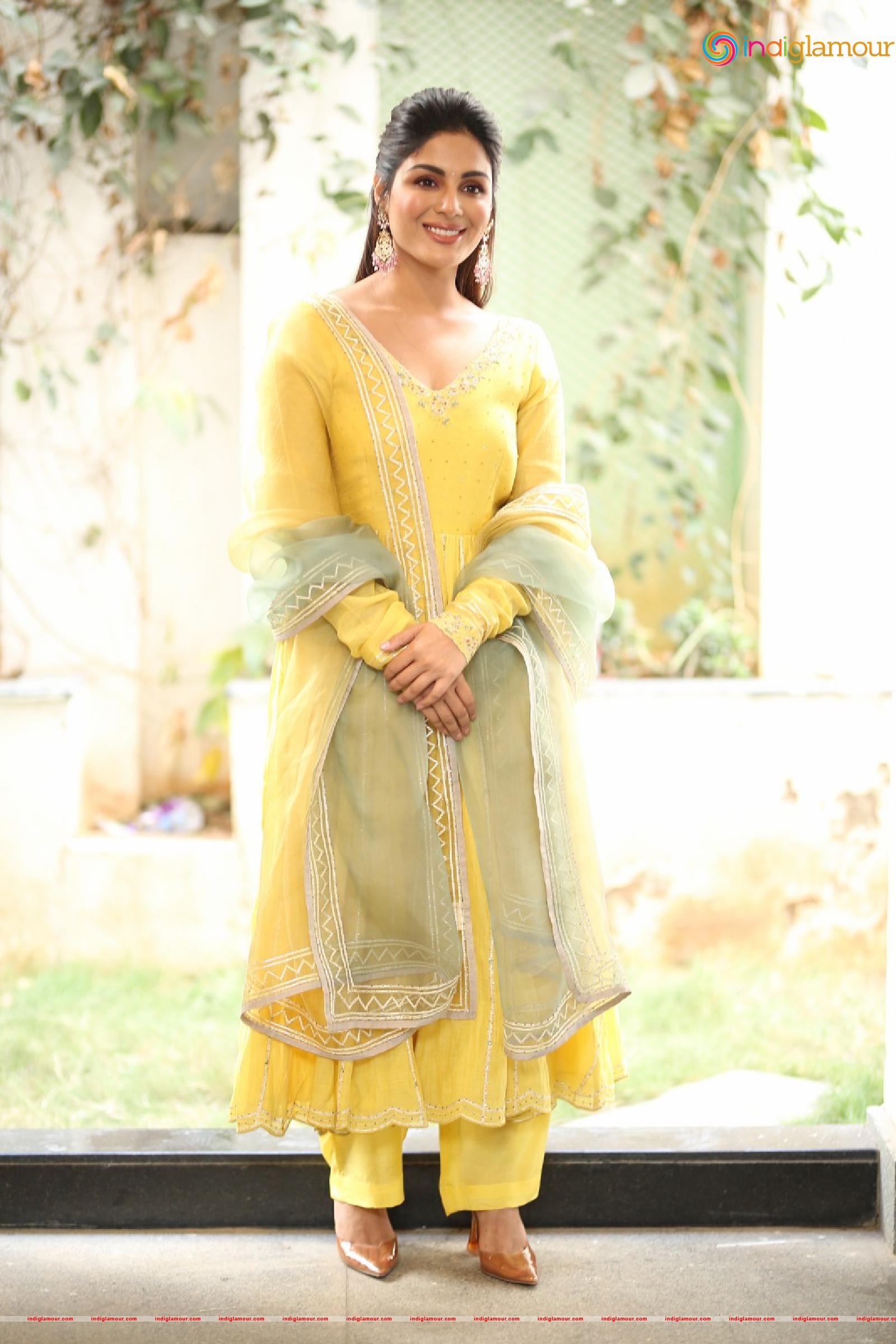 Samyuktha Menon Actress hd photo
