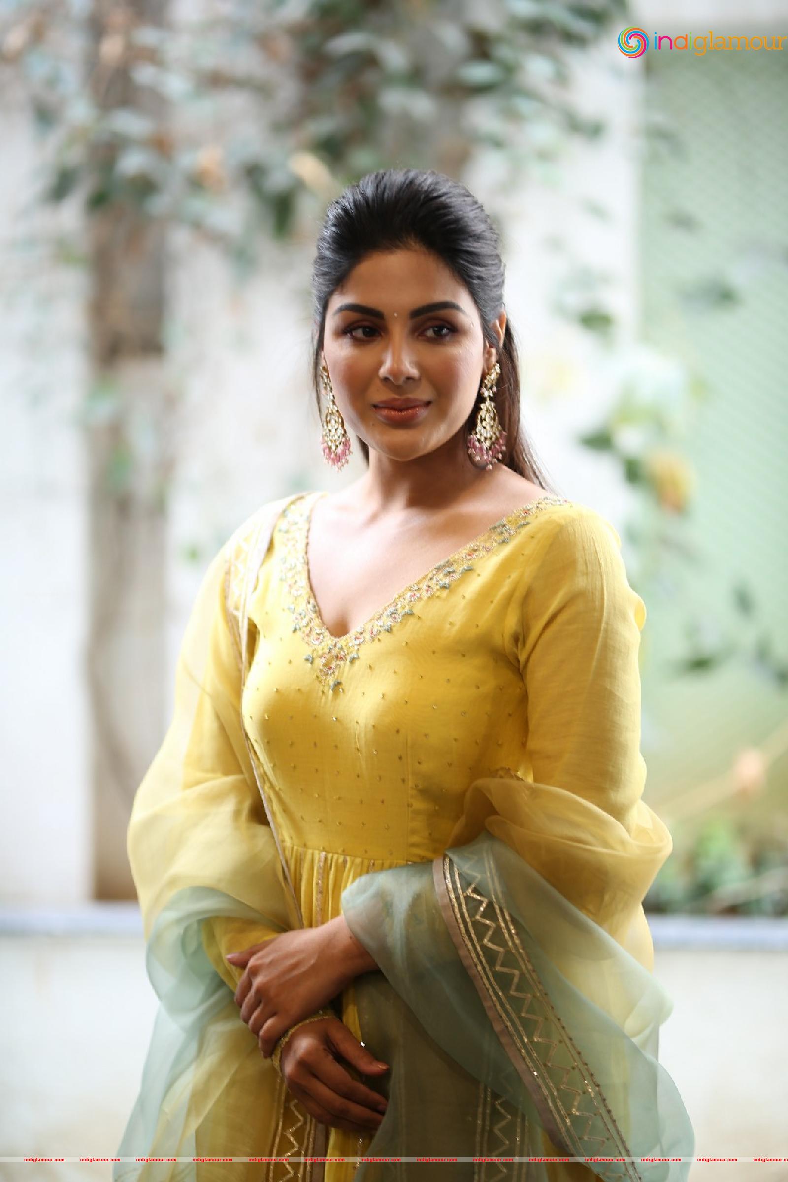 Samyuktha Menon Actress hd photo