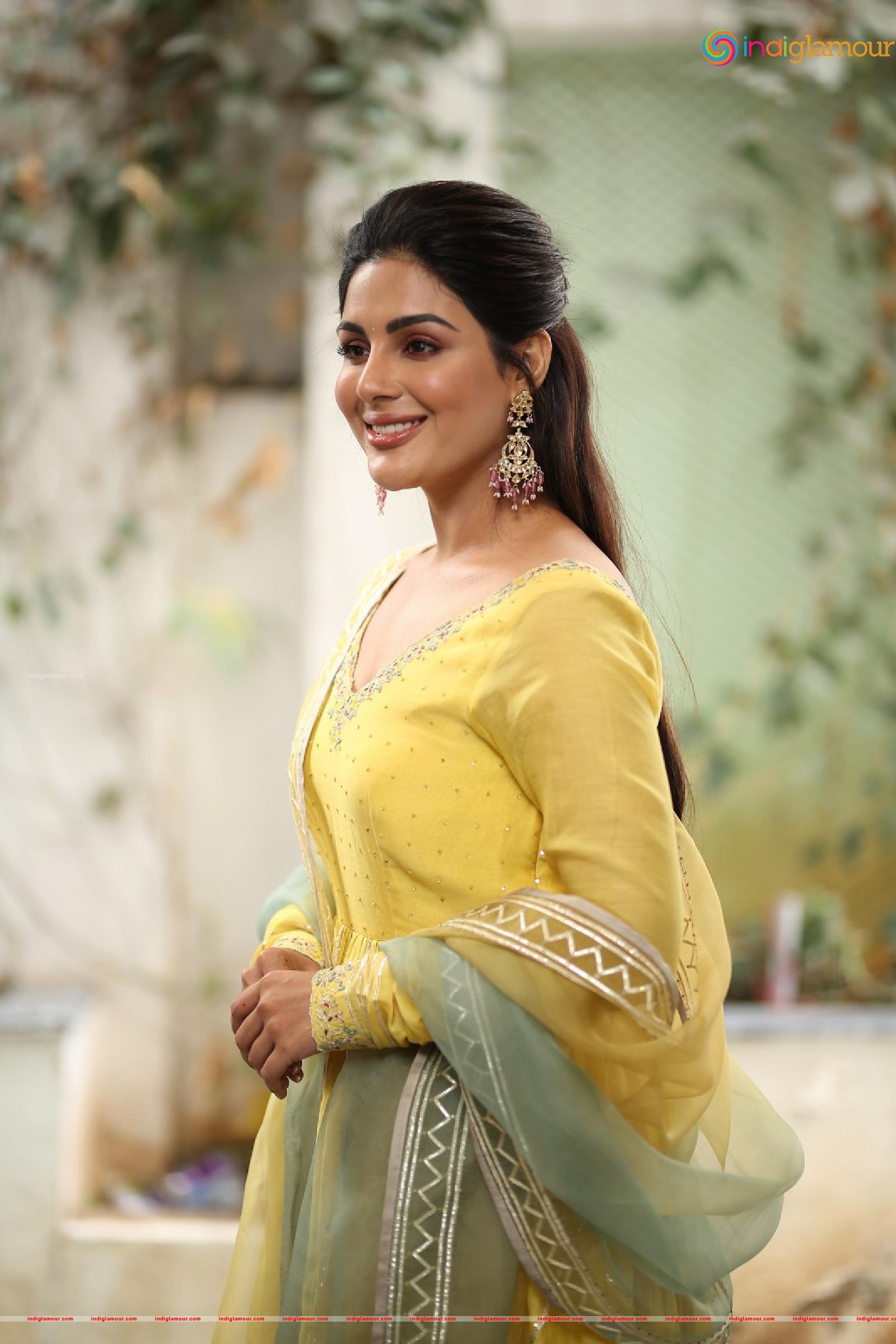 Samyuktha Menon Actress hd photo