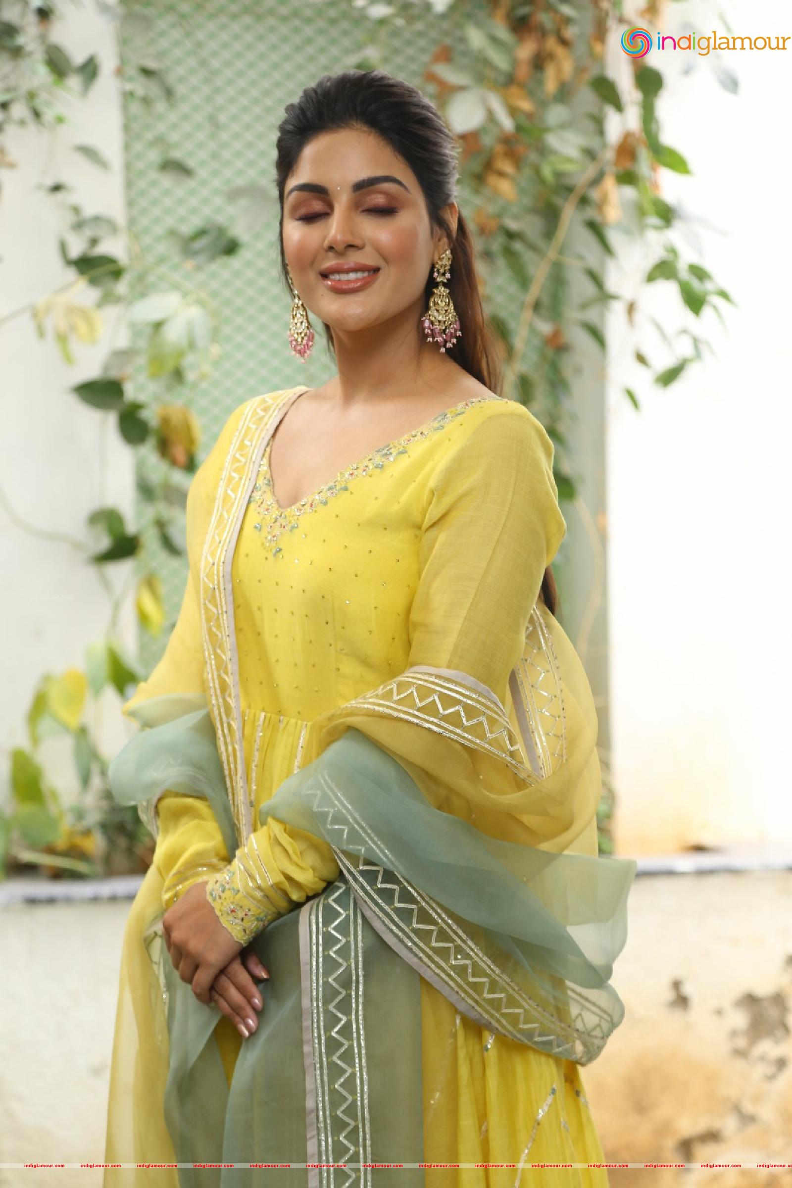 Samyuktha Menon Actress hd photo