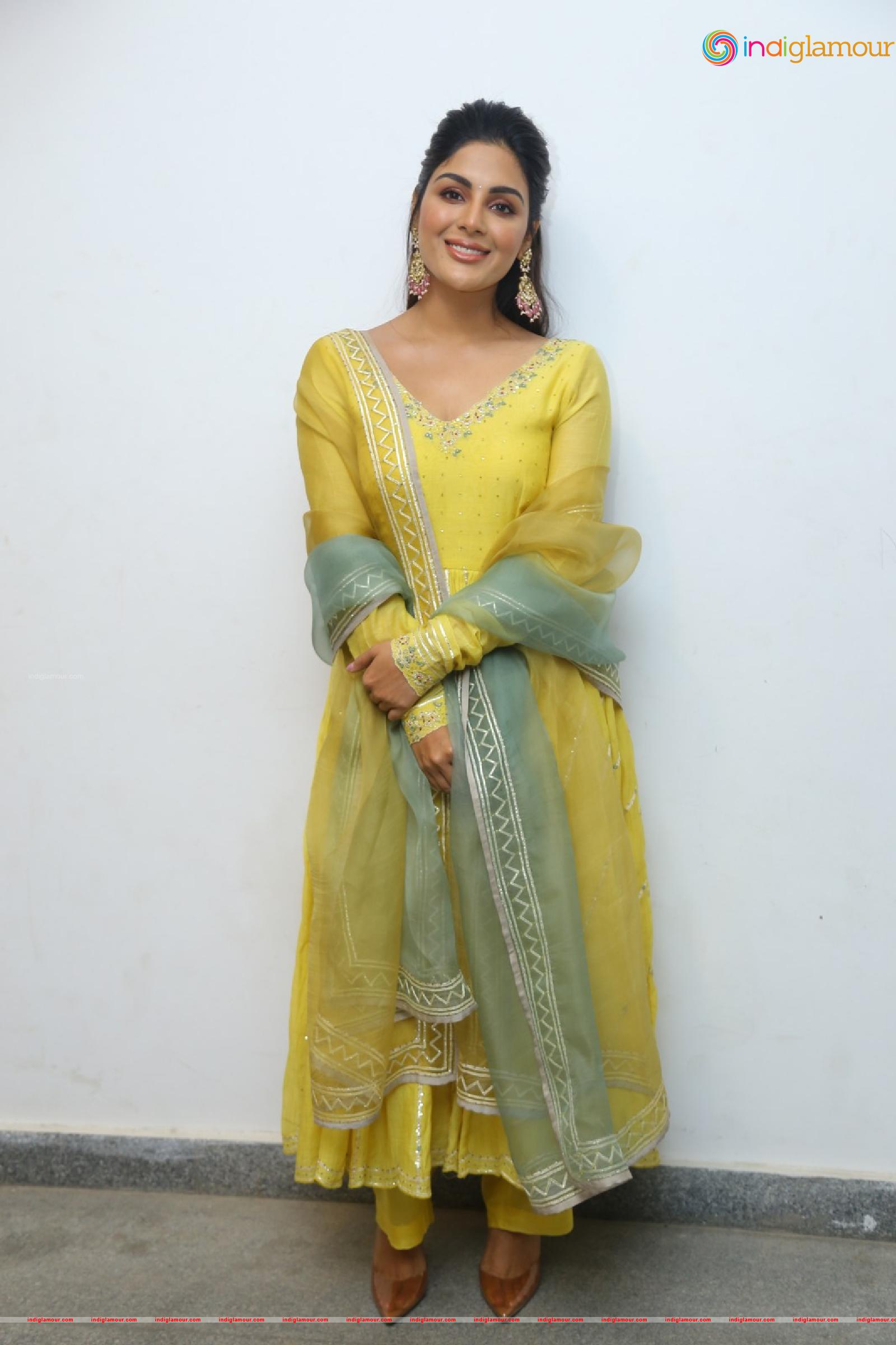 Samyuktha Menon Actress hd photo