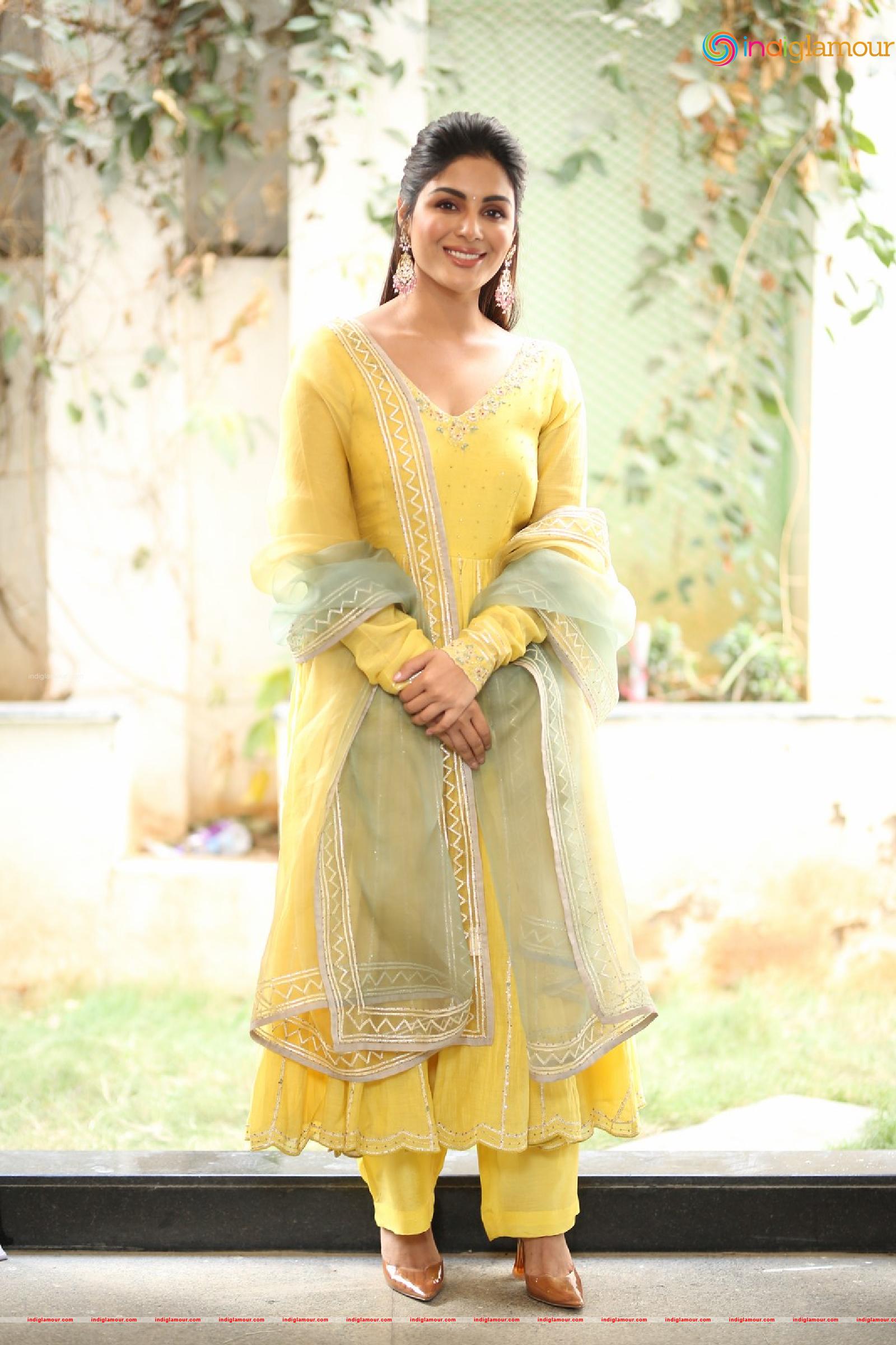 Samyuktha Menon Actress hd photo