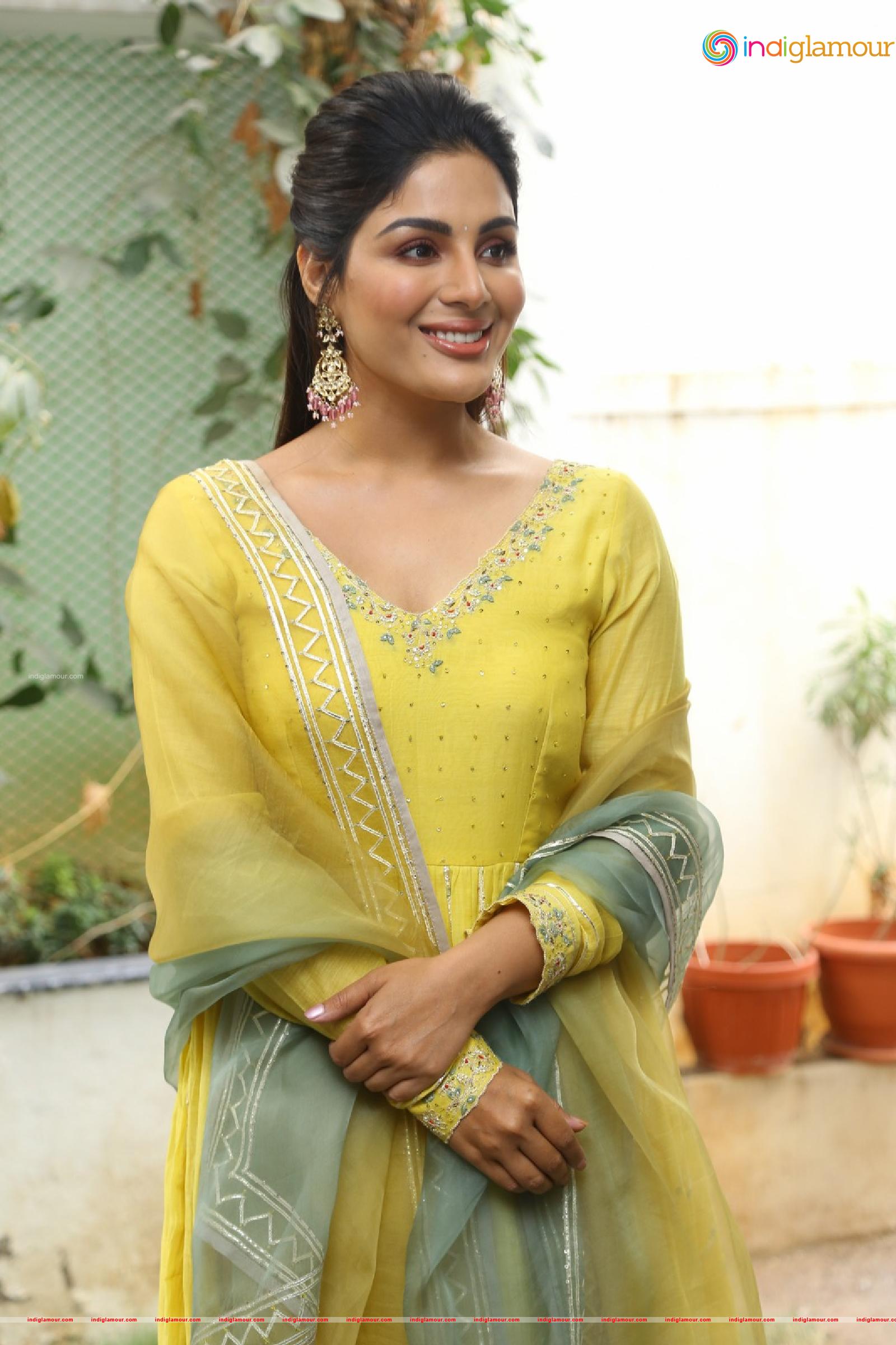 Samyuktha Menon Actress hd photo